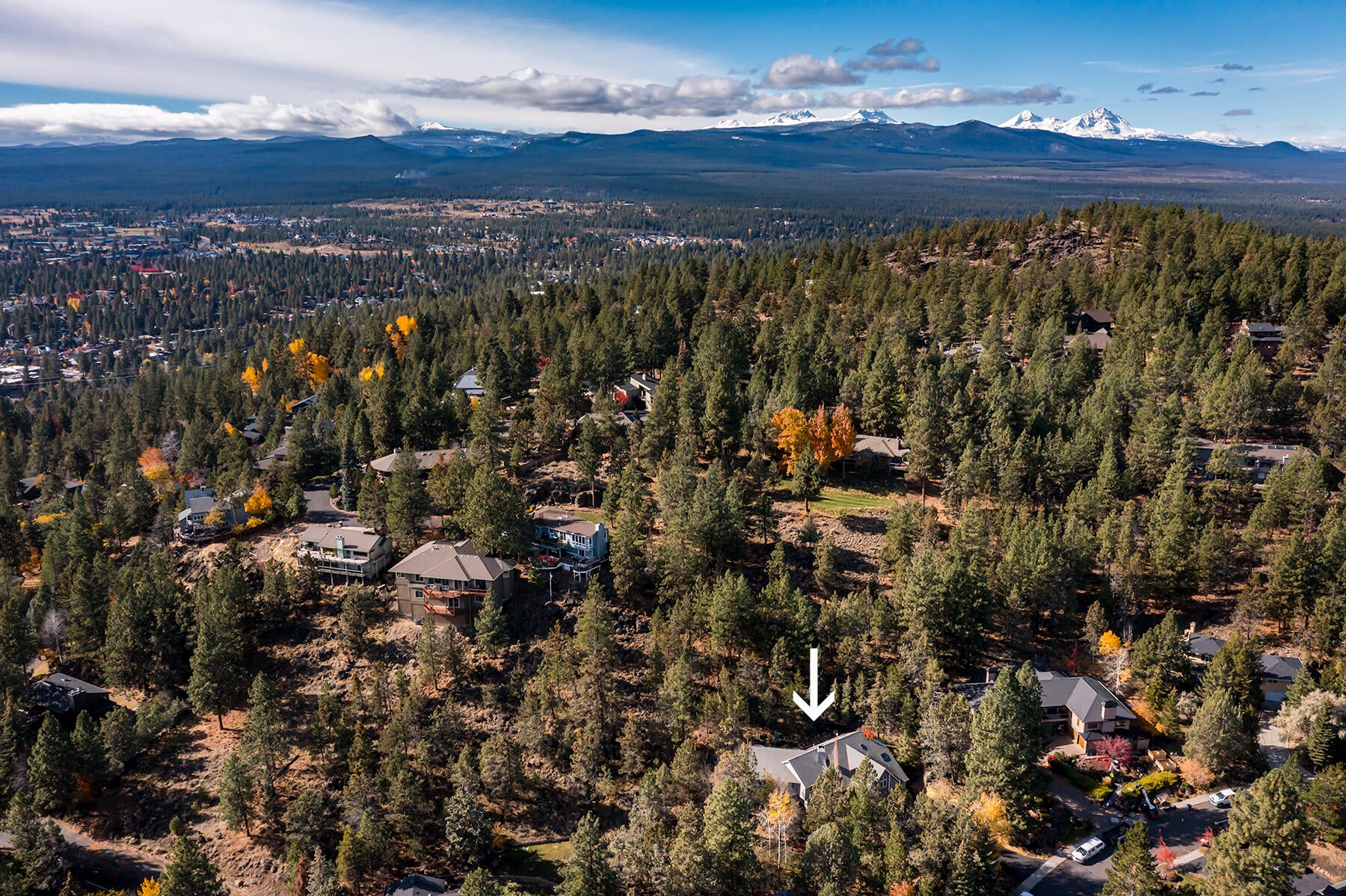 Bend, Oregon, 97703, United States, 5 Bedrooms Bedrooms, ,3 BathroomsBathrooms,Residential,Active,1972188