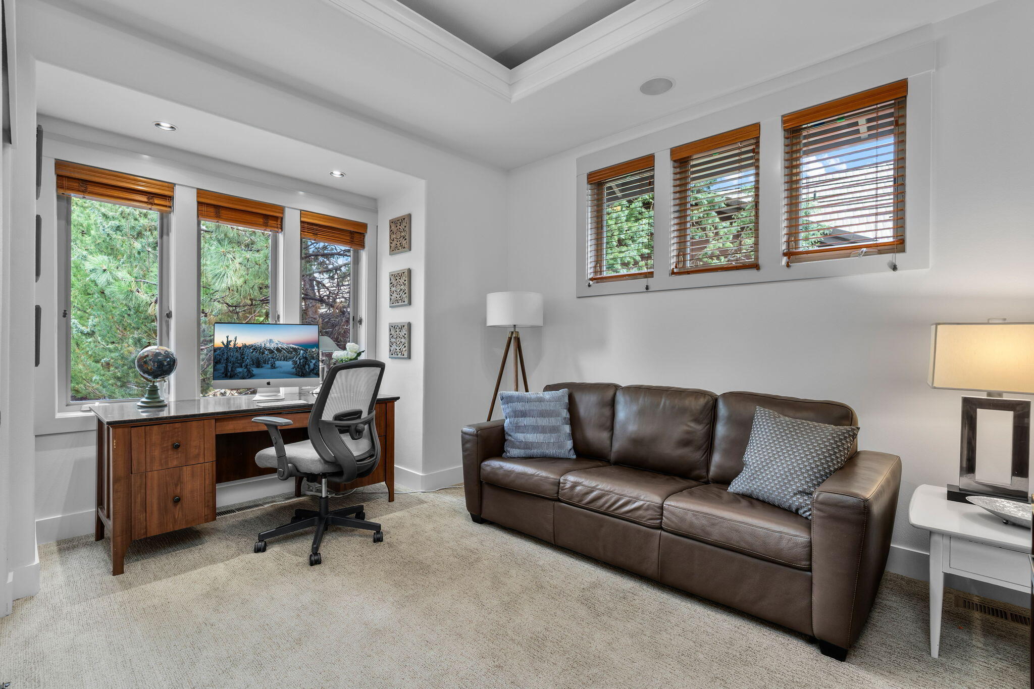 Bend, Oregon, 97702, United States, 4 Bedrooms Bedrooms, ,3 BathroomsBathrooms,Residential,Active,1913968