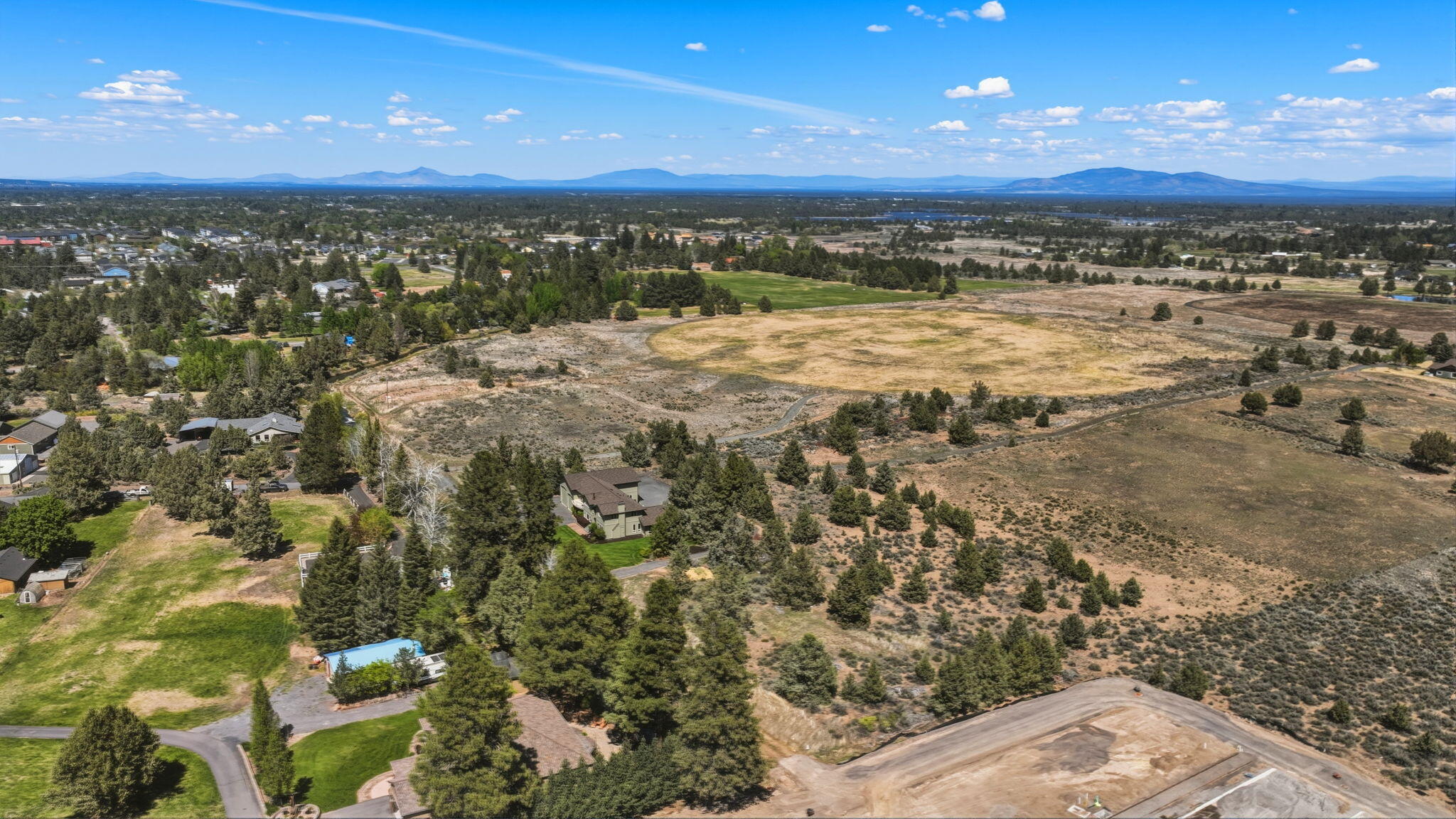 Bend, Oregon, 97702, United States, 3 Bedrooms Bedrooms, ,5 BathroomsBathrooms,Residential,Active,2045021