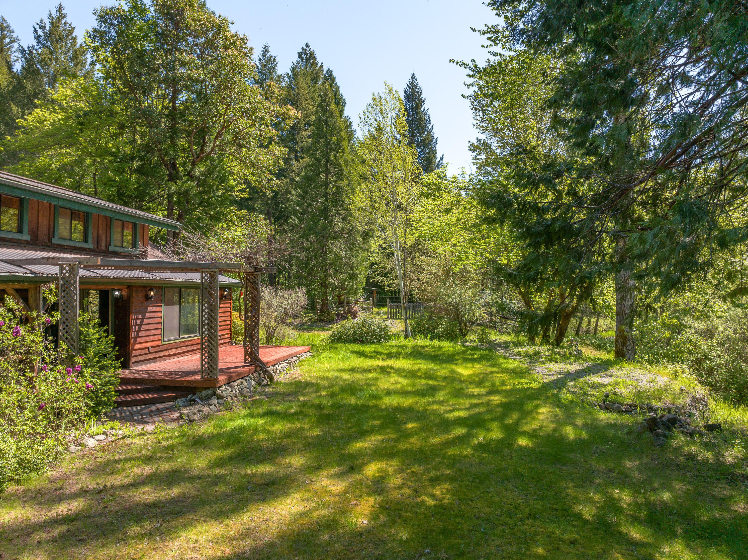 Selma, Oregon, 97538, United States, 5 Bedrooms Bedrooms, ,5 BathroomsBathrooms,Residential,Active,1902945