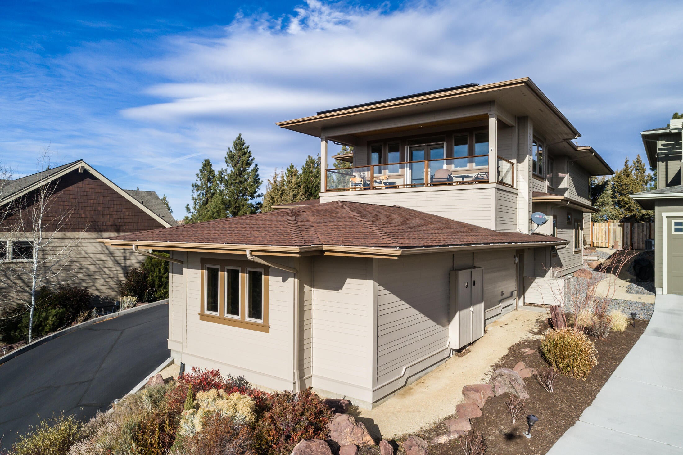 Bend, Oregon, 97702, United States, 3 Bedrooms Bedrooms, ,4 BathroomsBathrooms,Residential,Active,1929788