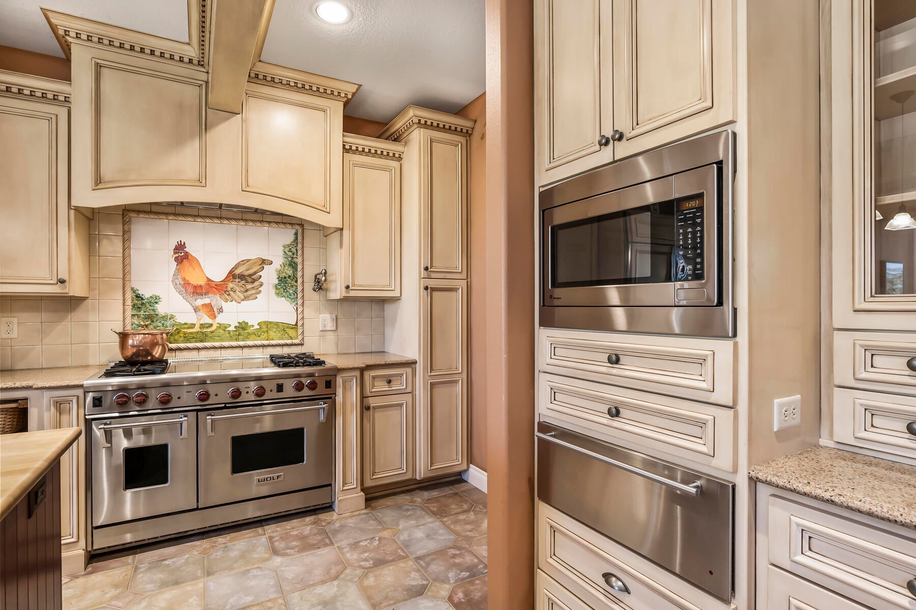 Bend, Oregon, 97702, United States, ,6 BathroomsBathrooms,Residential,Active,1726978