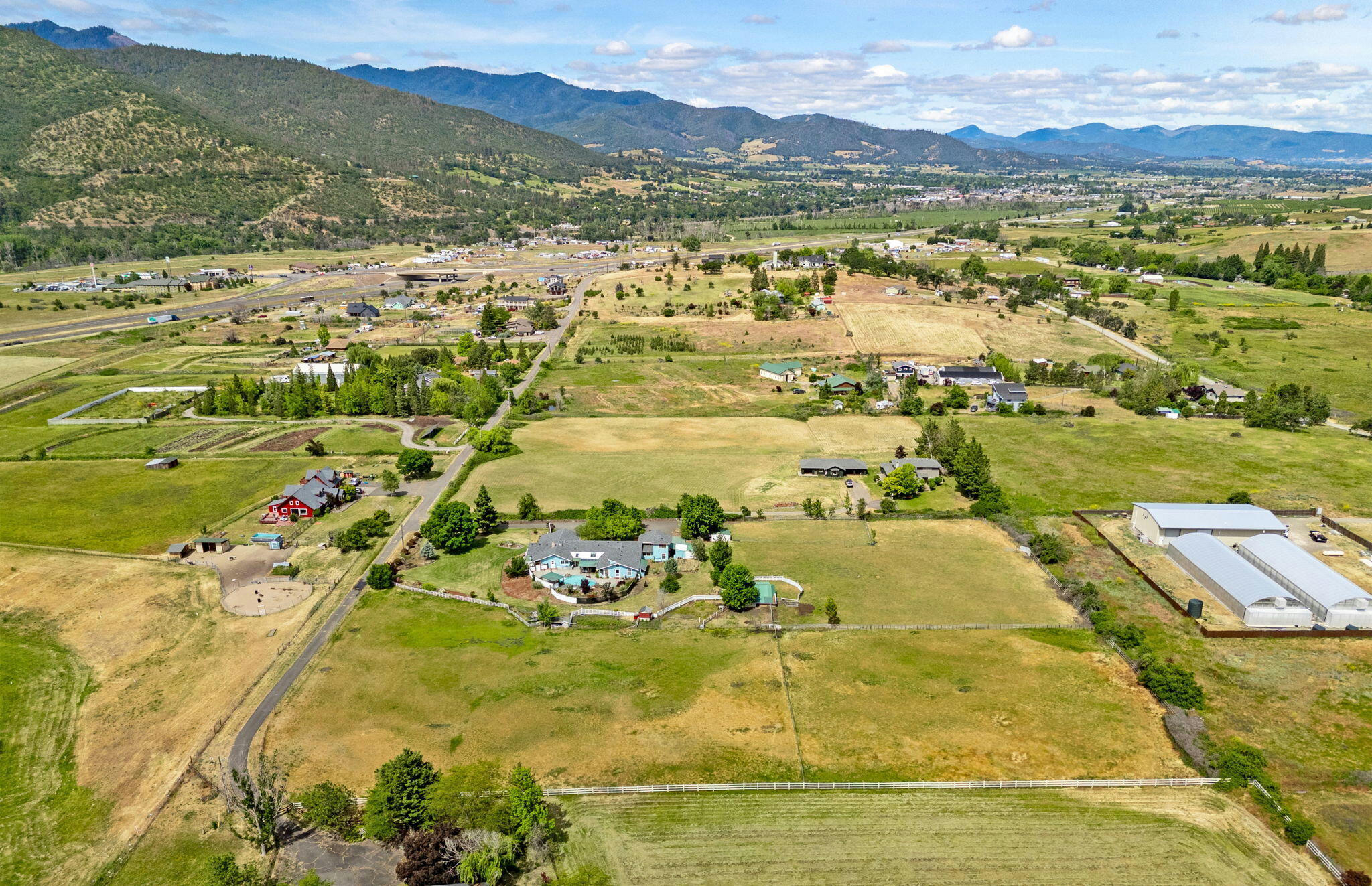 Ashland, Oregon, 97520, United States, 4 Bedrooms Bedrooms, ,4 BathroomsBathrooms,Residential,Active,1741601