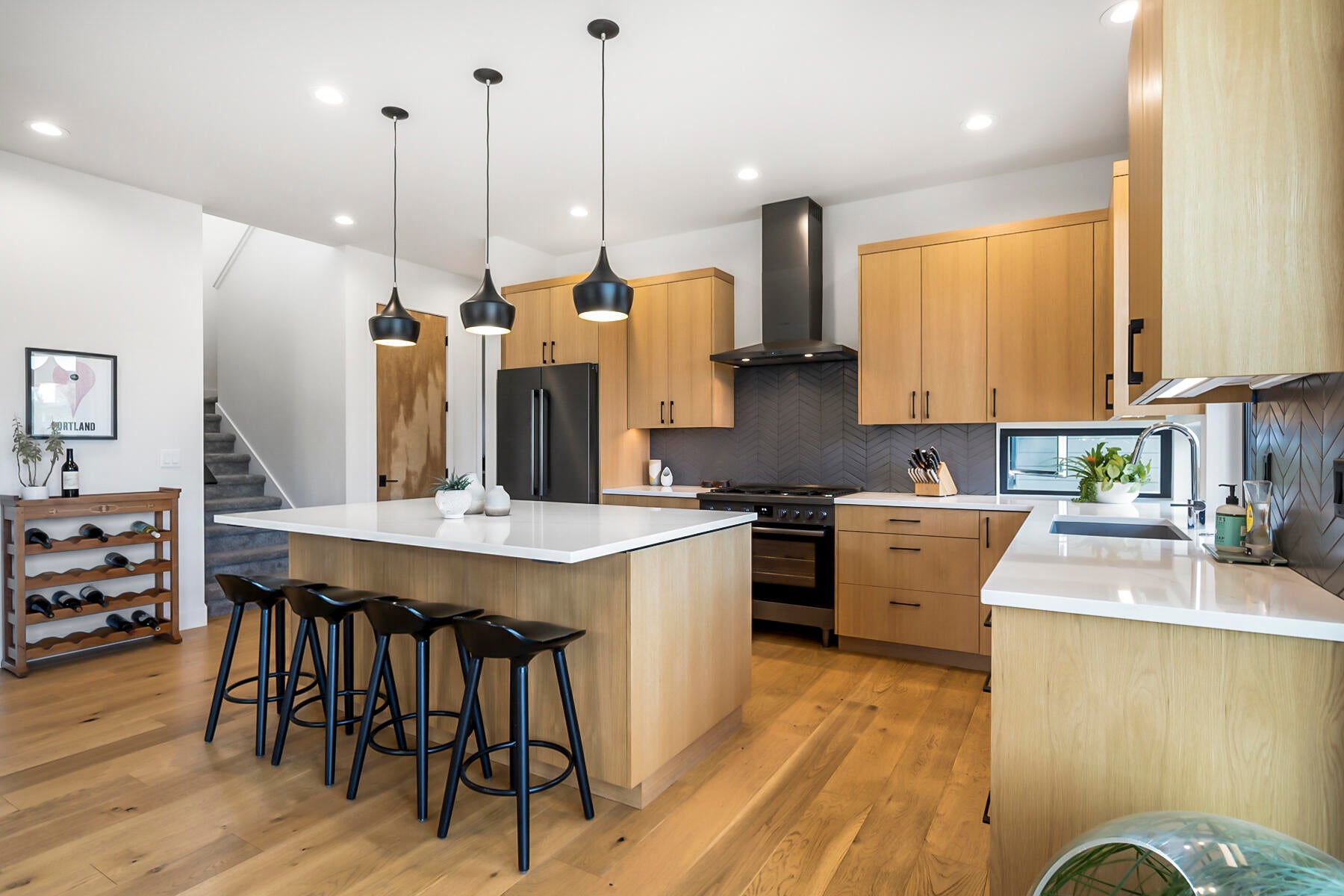 Bend, Oregon, 97703, United States, 3 Bedrooms Bedrooms, ,3 BathroomsBathrooms,Residential,Active,2008310