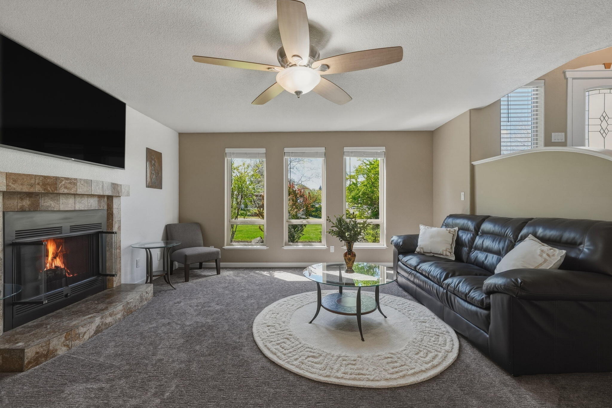 Bend, Oregon, 97702, United States, 3 Bedrooms Bedrooms, ,5 BathroomsBathrooms,Residential,Active,2045021