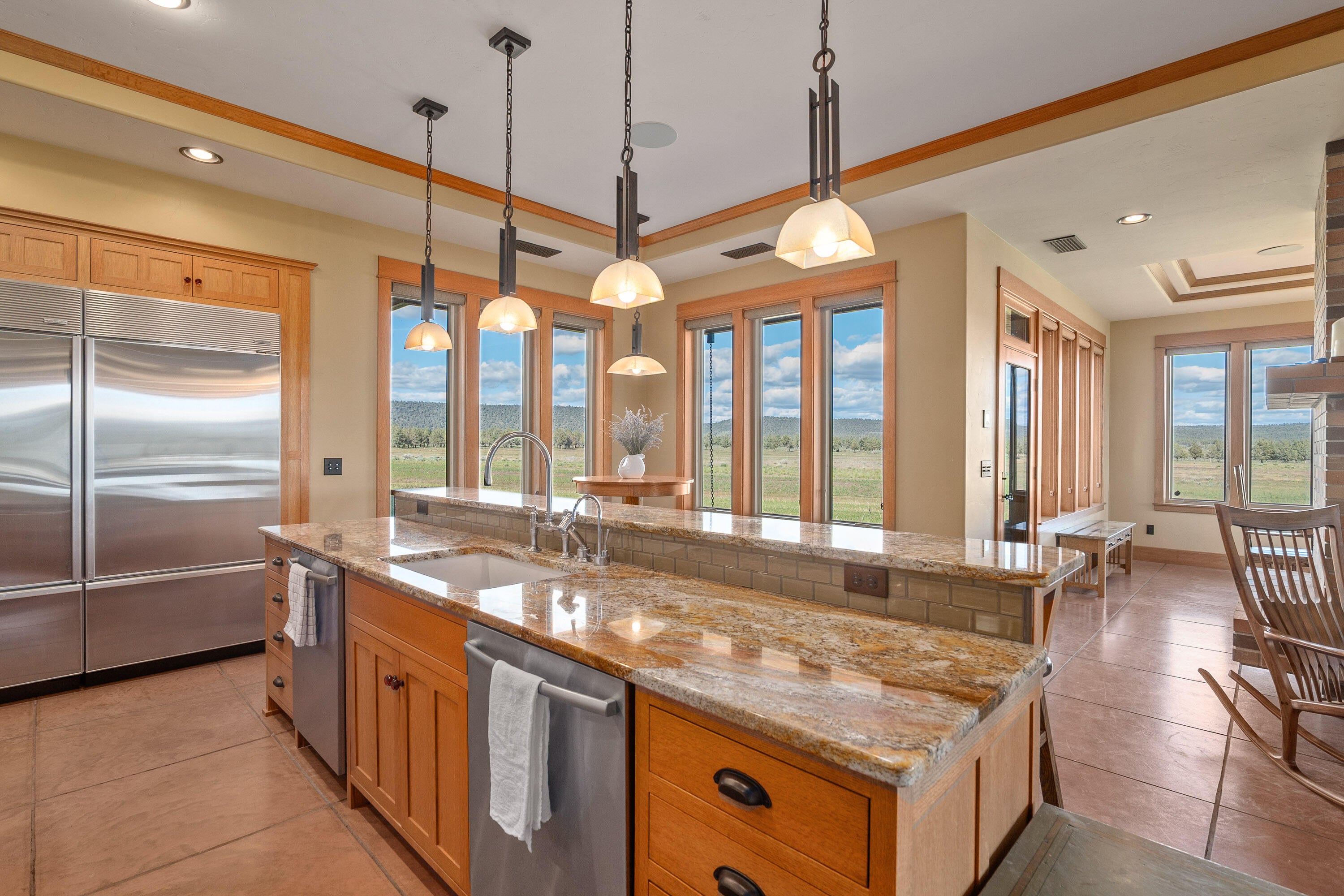Bonanza, Oregon, 97623, United States, 3 Bedrooms Bedrooms, ,4 BathroomsBathrooms,Residential,Active,1876681