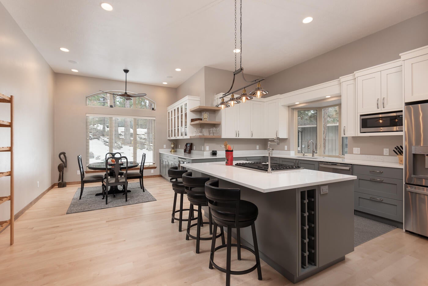 Bend, Oregon, 97703, United States, 3 Bedrooms Bedrooms, ,2 BathroomsBathrooms,Residential,Active,1781622