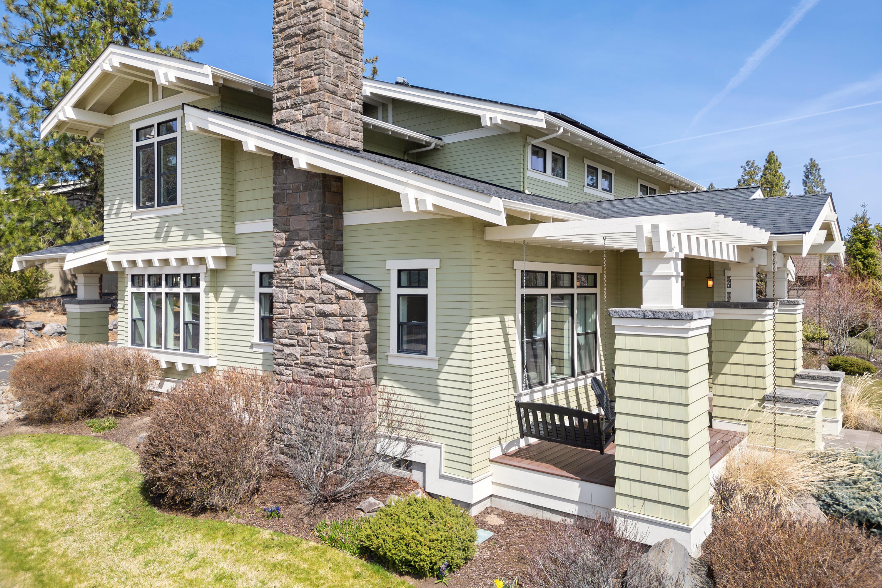 Bend, Oregon, 97703, United States, 4 Bedrooms Bedrooms, ,3 BathroomsBathrooms,Residential,Active,1764459