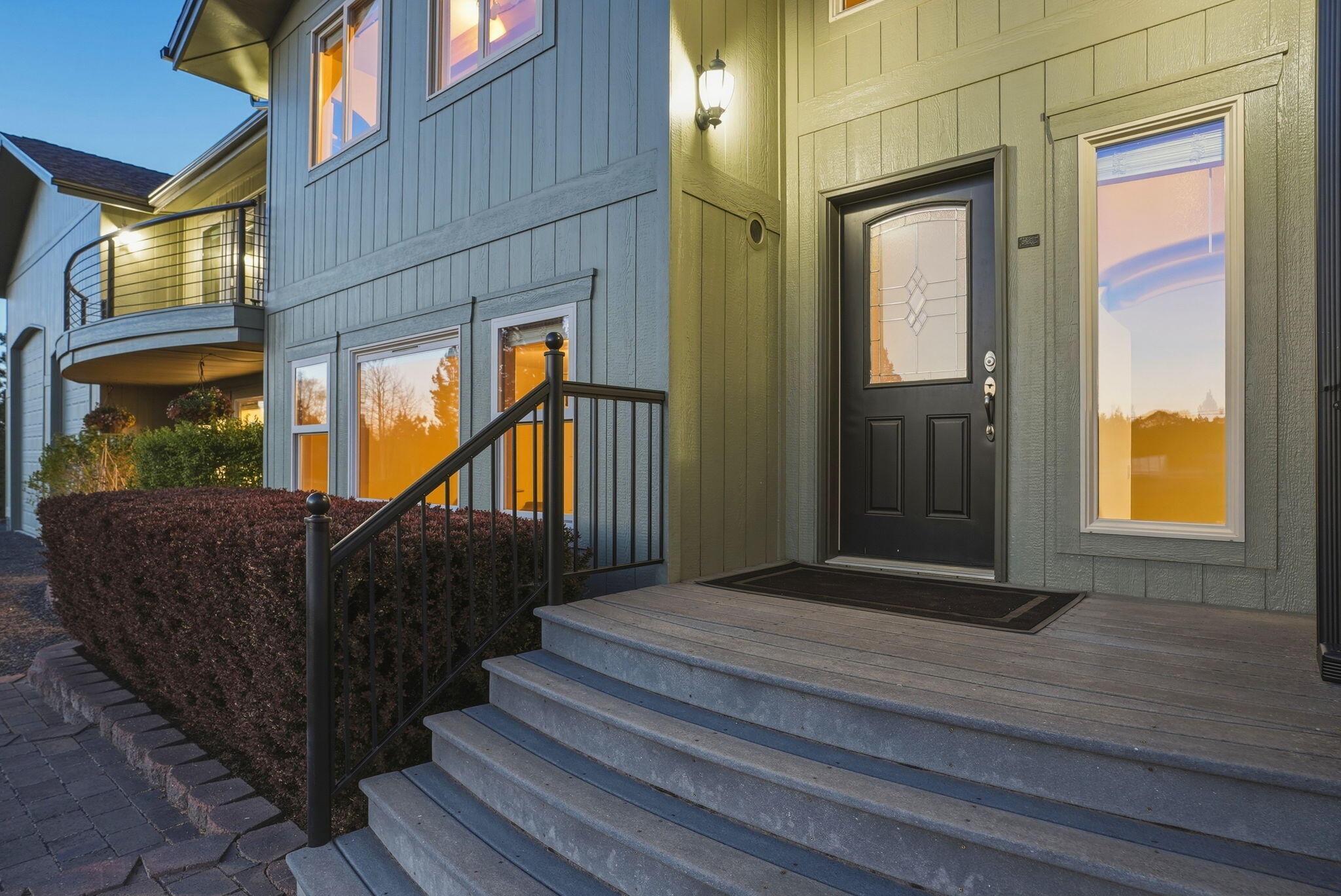 Bend, Oregon, 97702, United States, 3 Bedrooms Bedrooms, ,5 BathroomsBathrooms,Residential,Active,2045021