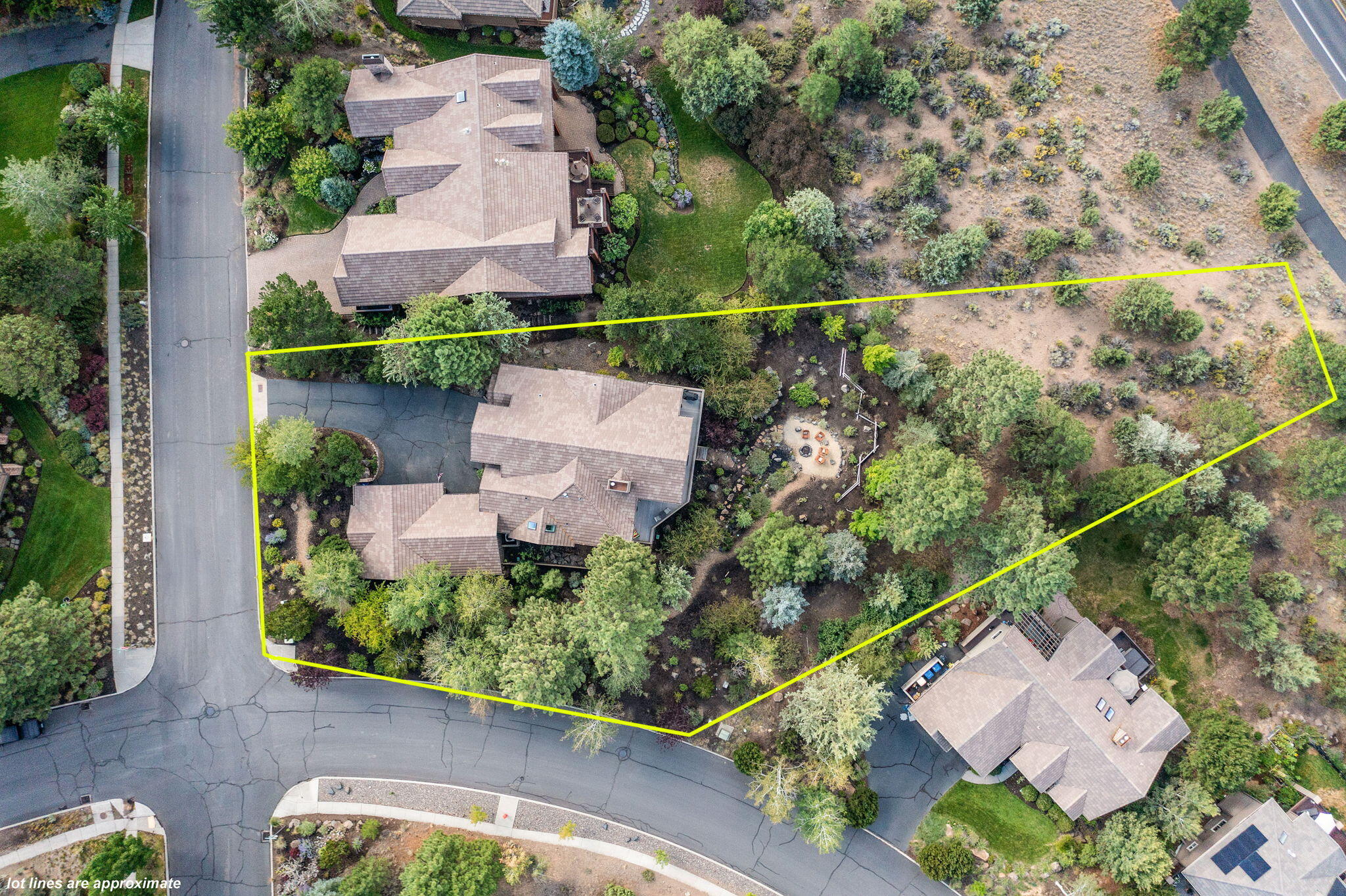 Bend, Oregon, 97702, United States, 4 Bedrooms Bedrooms, ,3 BathroomsBathrooms,Residential,Active,1913968