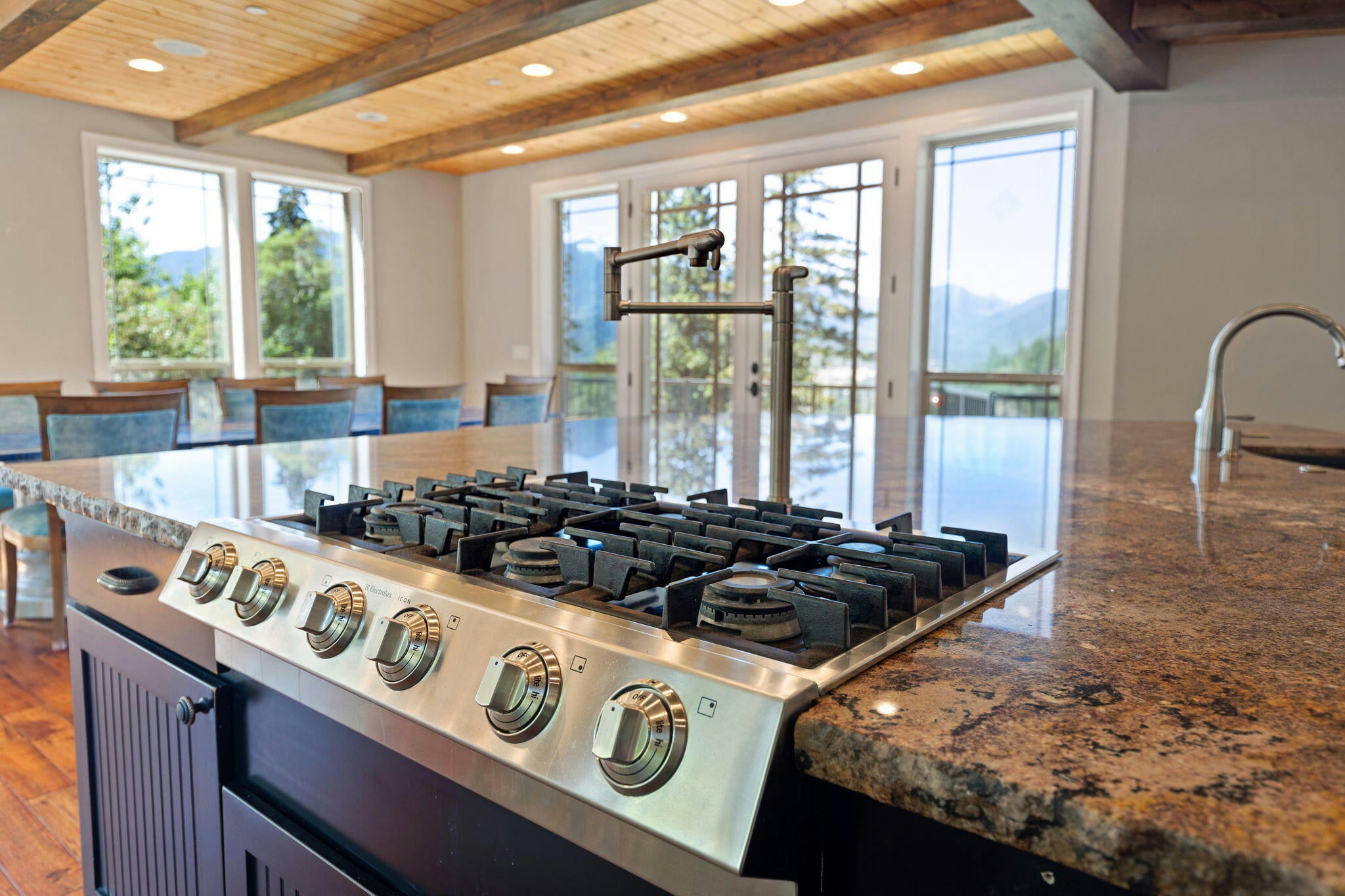 Grants Pass, Oregon, 97527, United States, ,6 BathroomsBathrooms,Residential,Active,1748769