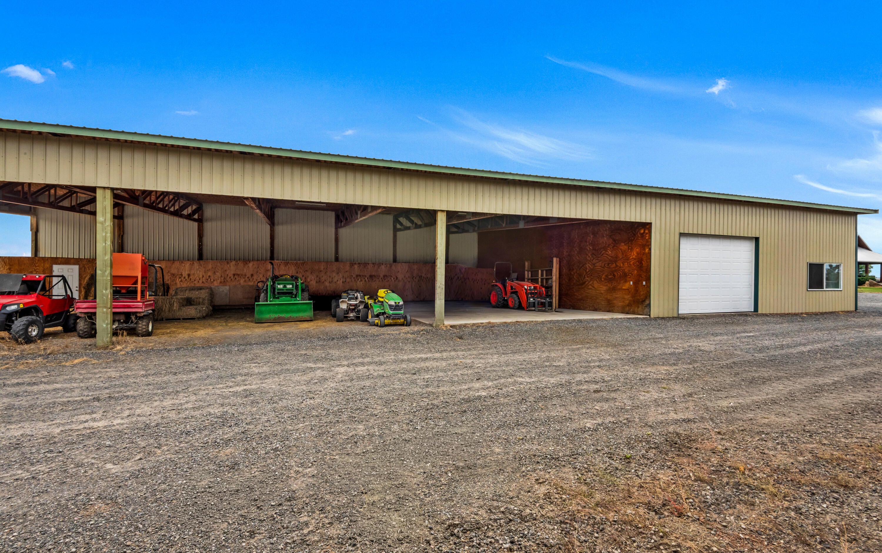 Bend, Oregon, 97703, United States, 3 Bedrooms Bedrooms, ,3 BathroomsBathrooms,Residential,Active,1953693