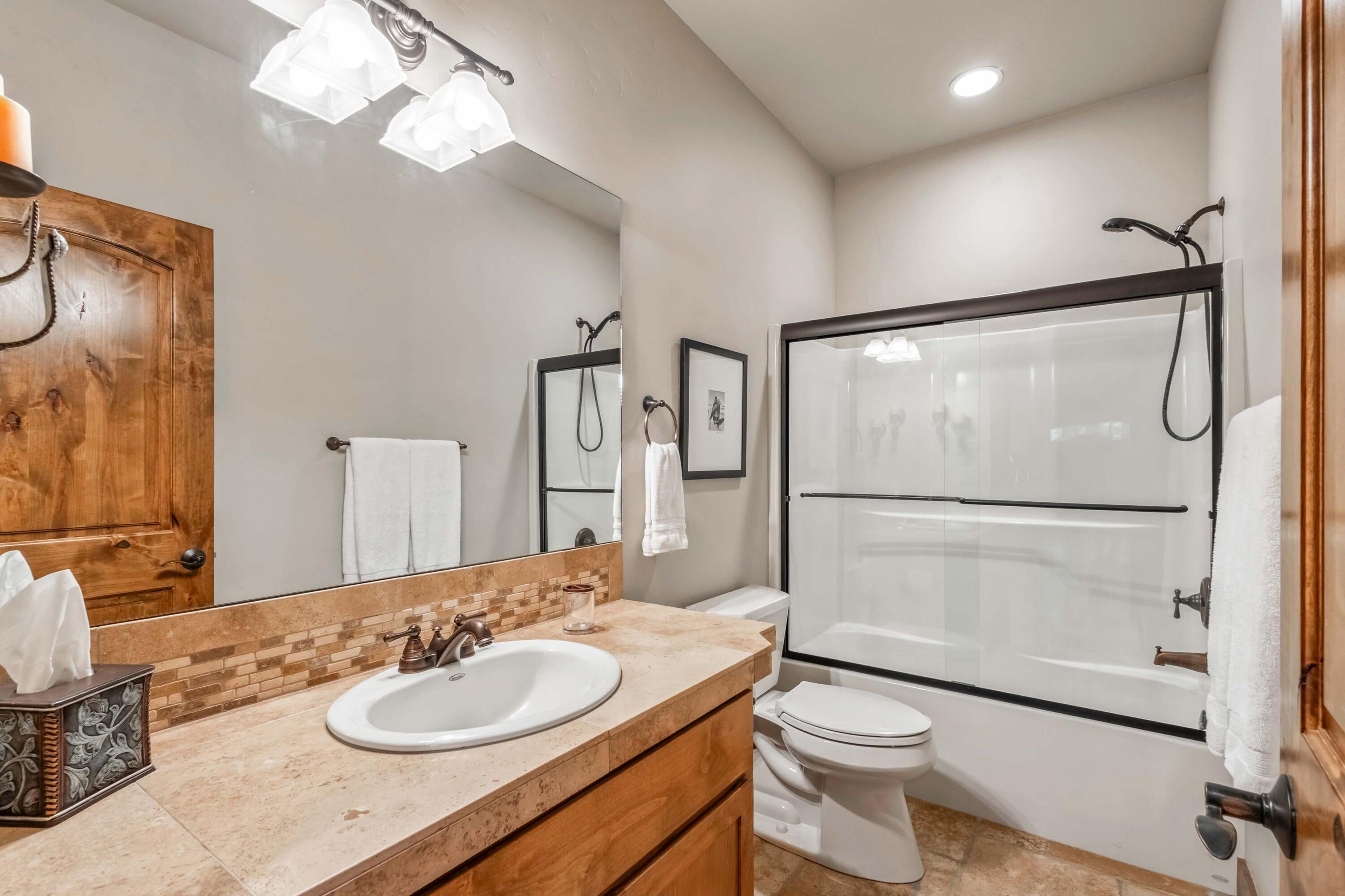 Redmond, Oregon, 97756, United States, 3 Bedrooms Bedrooms, ,4 BathroomsBathrooms,Residential,Active,2002359