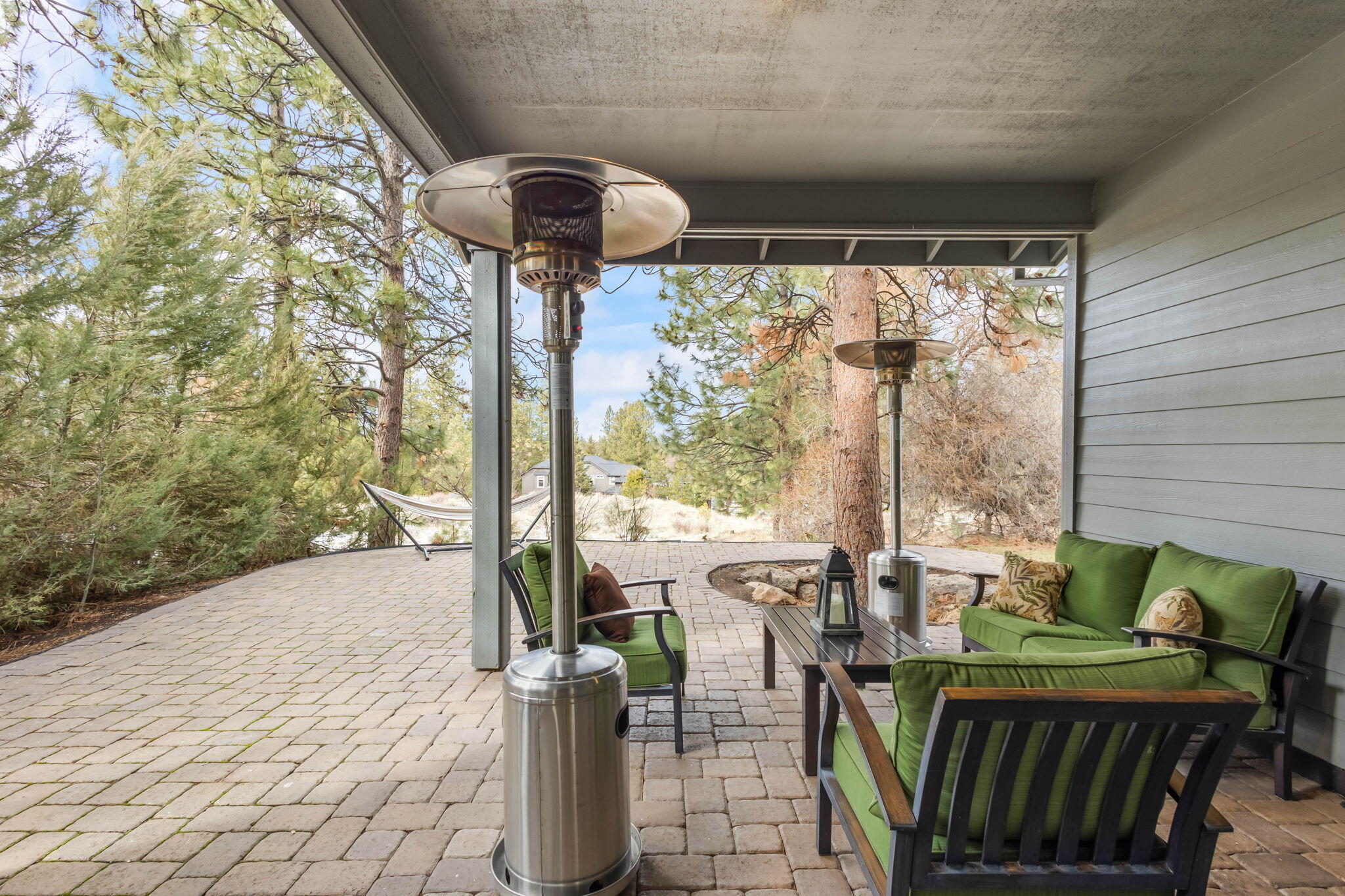 Bend, Oregon, 97702, United States, 4 Bedrooms Bedrooms, ,5 BathroomsBathrooms,Residential,Active,1726847