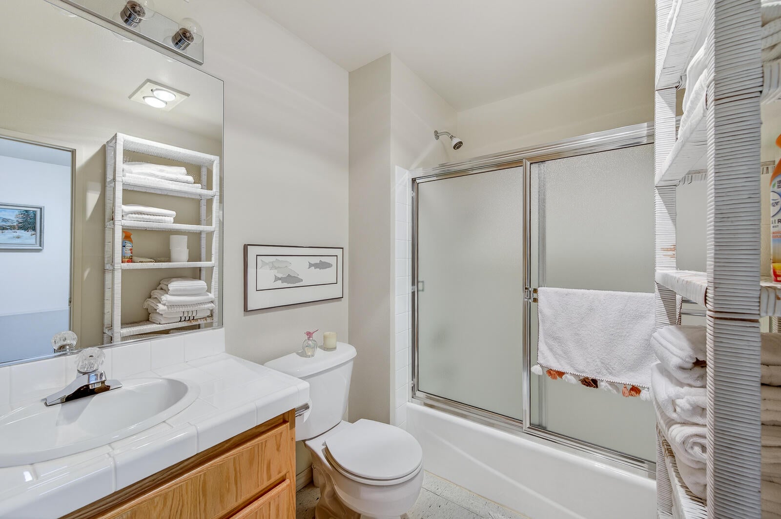 Bend, Oregon, 97702, United States, 4 Bedrooms Bedrooms, ,5 BathroomsBathrooms,Residential,Active,2007101