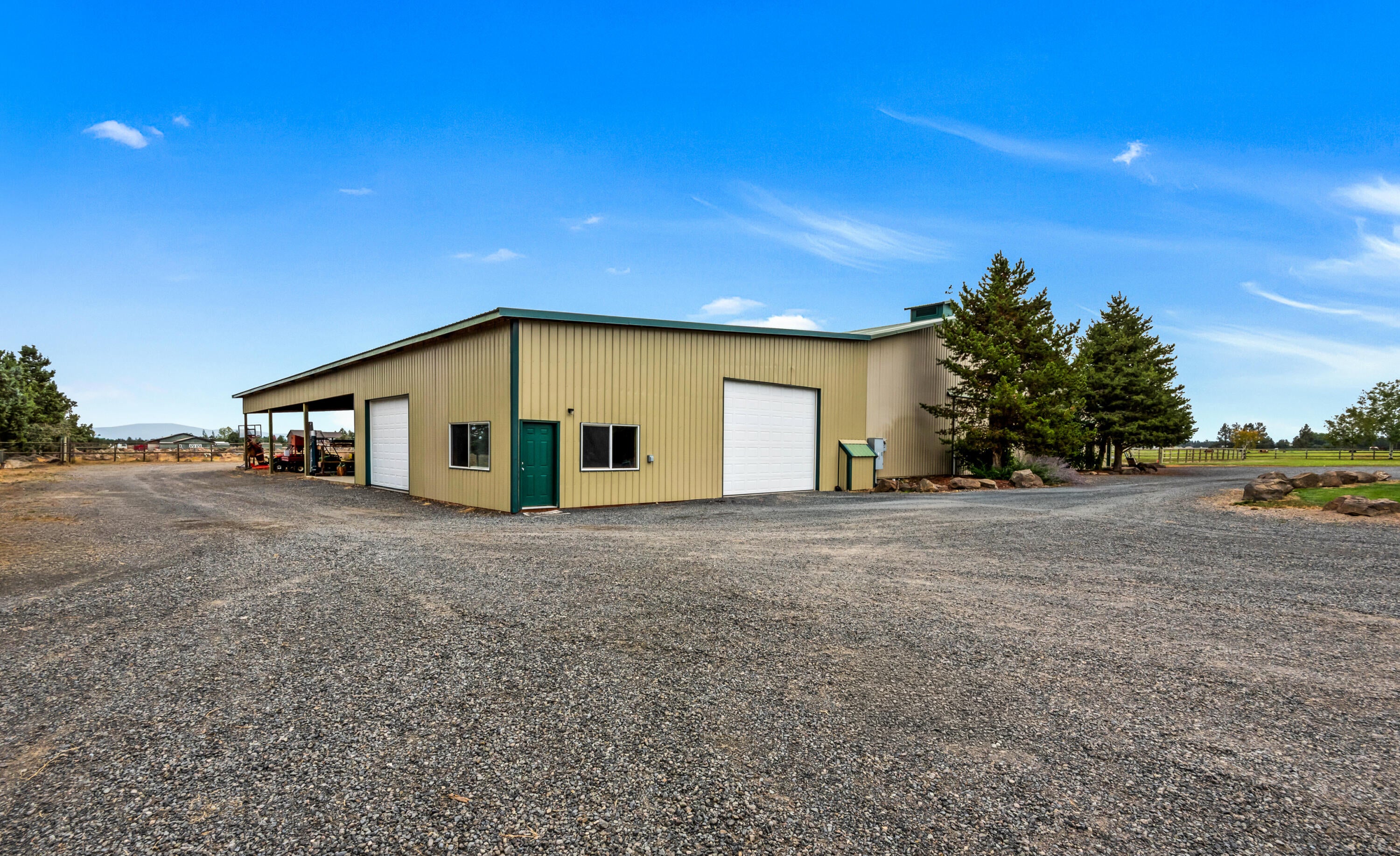 Bend, Oregon, 97703, United States, 3 Bedrooms Bedrooms, ,3 BathroomsBathrooms,Residential,Active,1953693