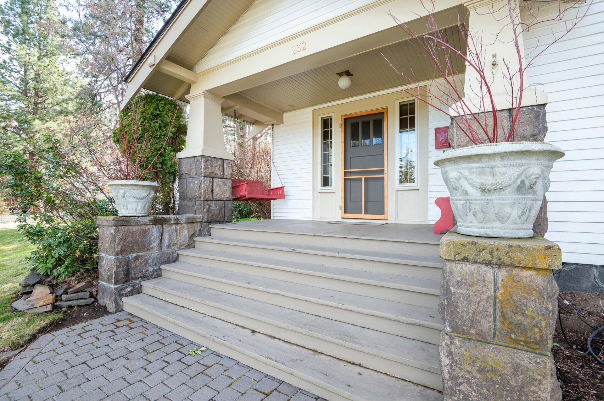 Bend, Oregon, 97703, United States, 3 Bedrooms Bedrooms, ,2 BathroomsBathrooms,Residential,Active,1756823