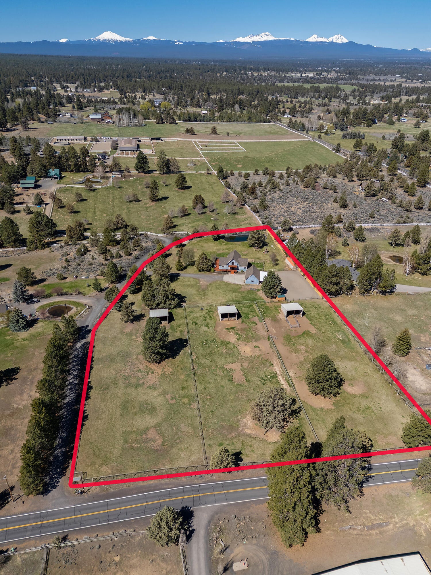 Bend, Oregon, 97702, United States, 3 Bedrooms Bedrooms, ,3 BathroomsBathrooms,Residential,Active,1952444