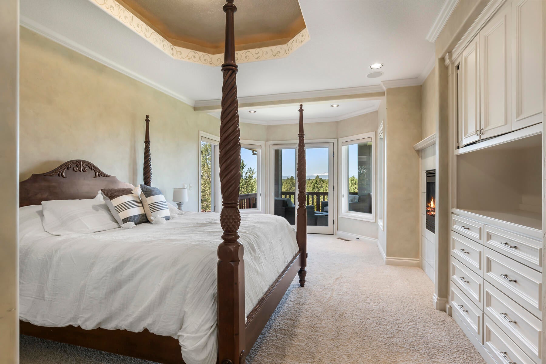 Bend, Oregon, 97702, United States, ,6 BathroomsBathrooms,Residential,Active,1726978