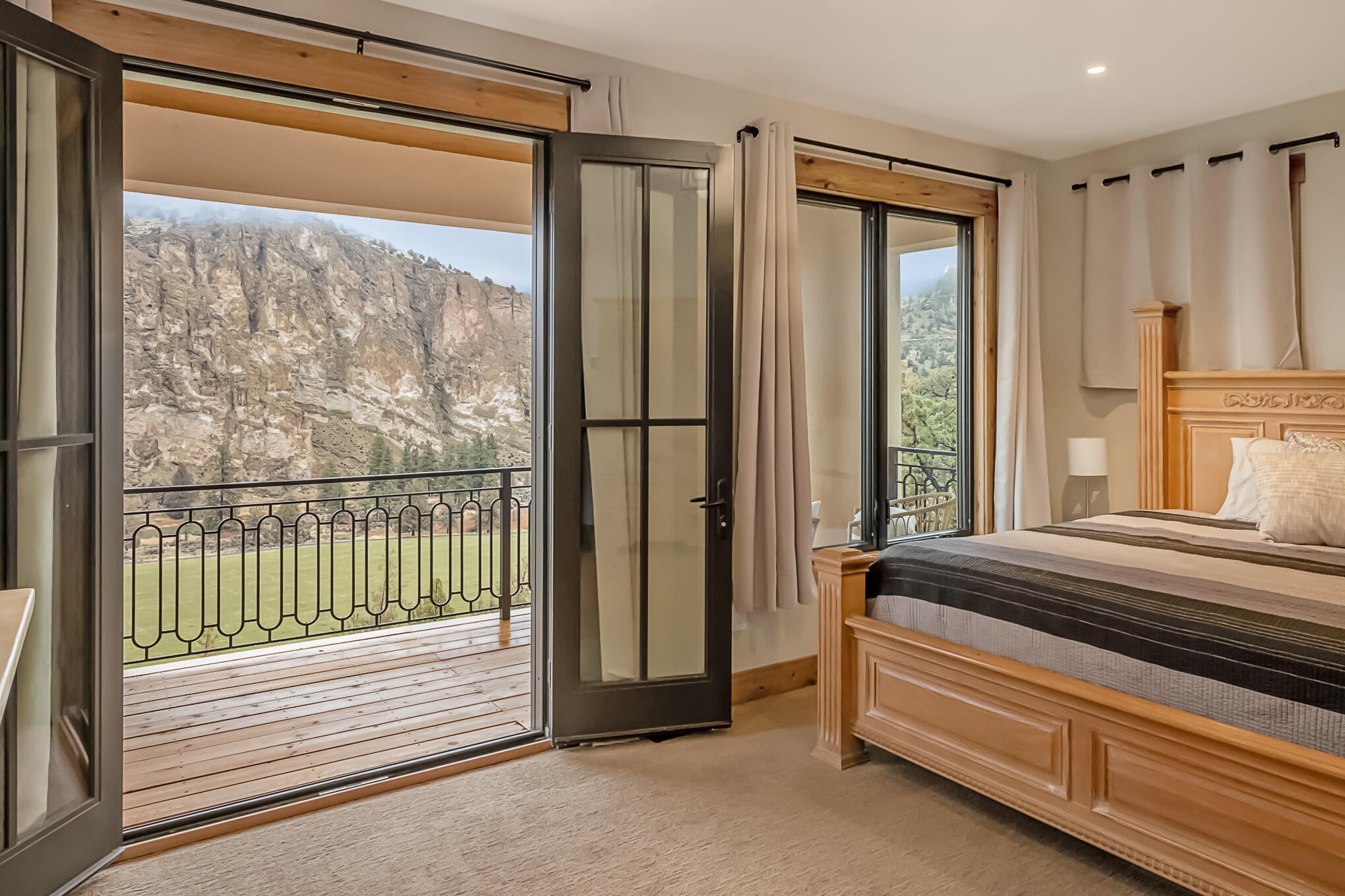 Terrebonne, Oregon, 97760, United States, 5 Bedrooms Bedrooms, ,5 BathroomsBathrooms,Residential,Active,1747251