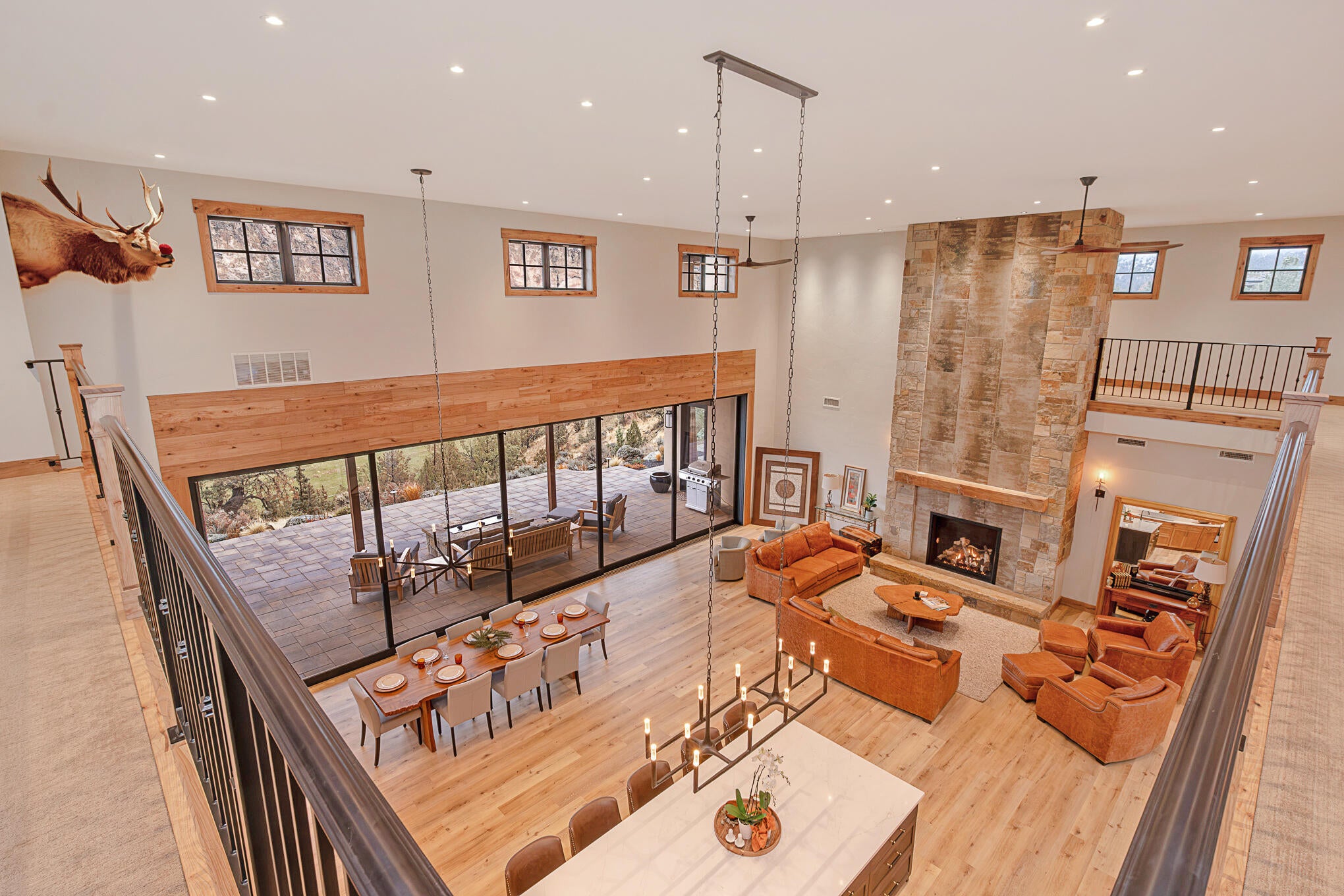 Terrebonne, Oregon, 97760, United States, 5 Bedrooms Bedrooms, ,5 BathroomsBathrooms,Residential,Active,1747251