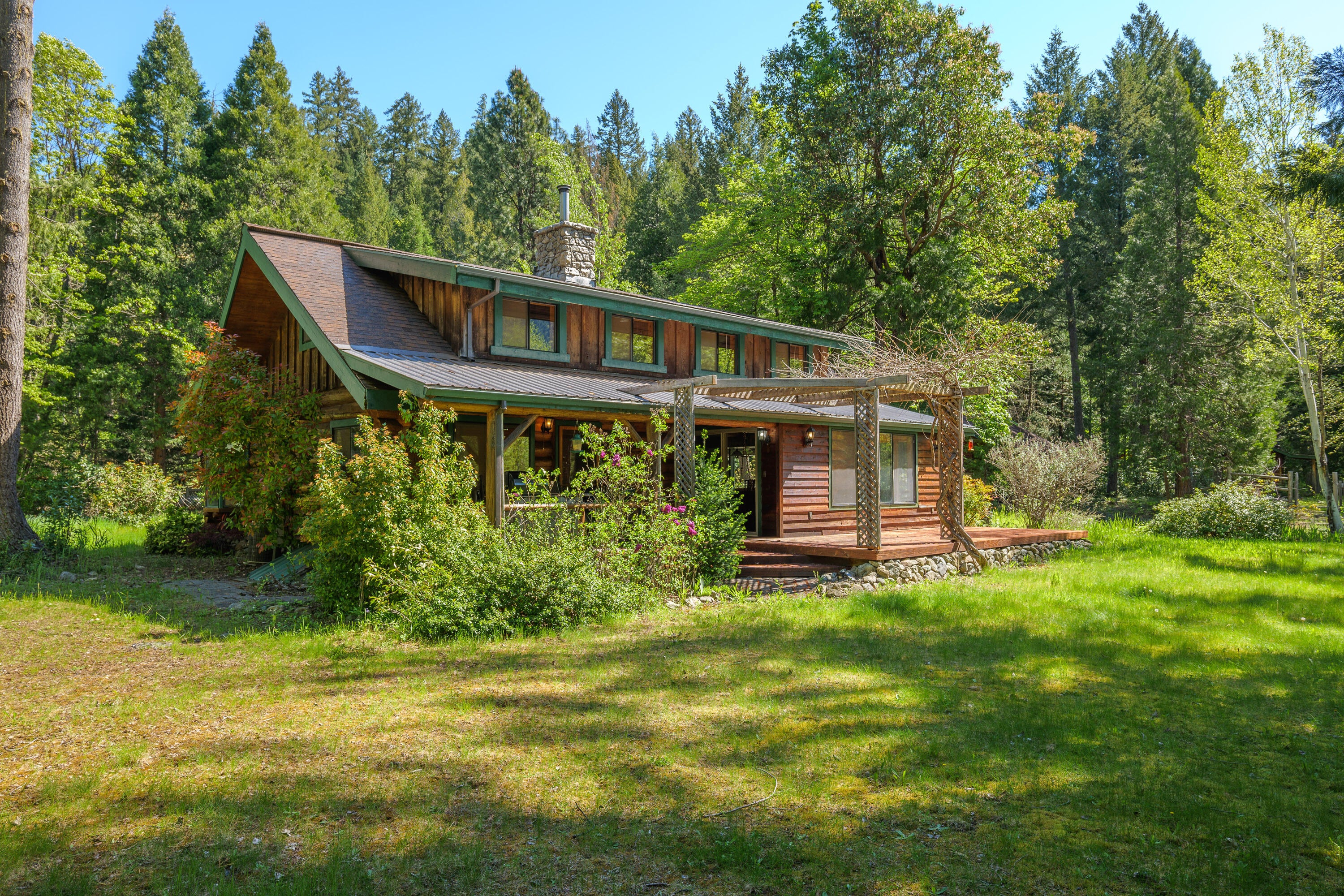 Selma, Oregon, 97538, United States, 5 Bedrooms Bedrooms, ,5 BathroomsBathrooms,Residential,Active,1902945