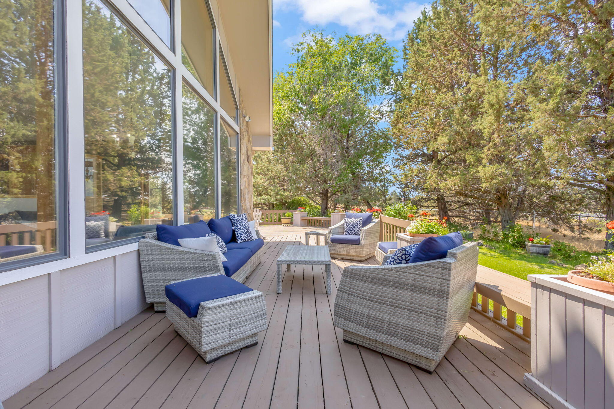 Bend, Oregon, 97702, United States, 4 Bedrooms Bedrooms, ,3 BathroomsBathrooms,Residential,Active,1907972