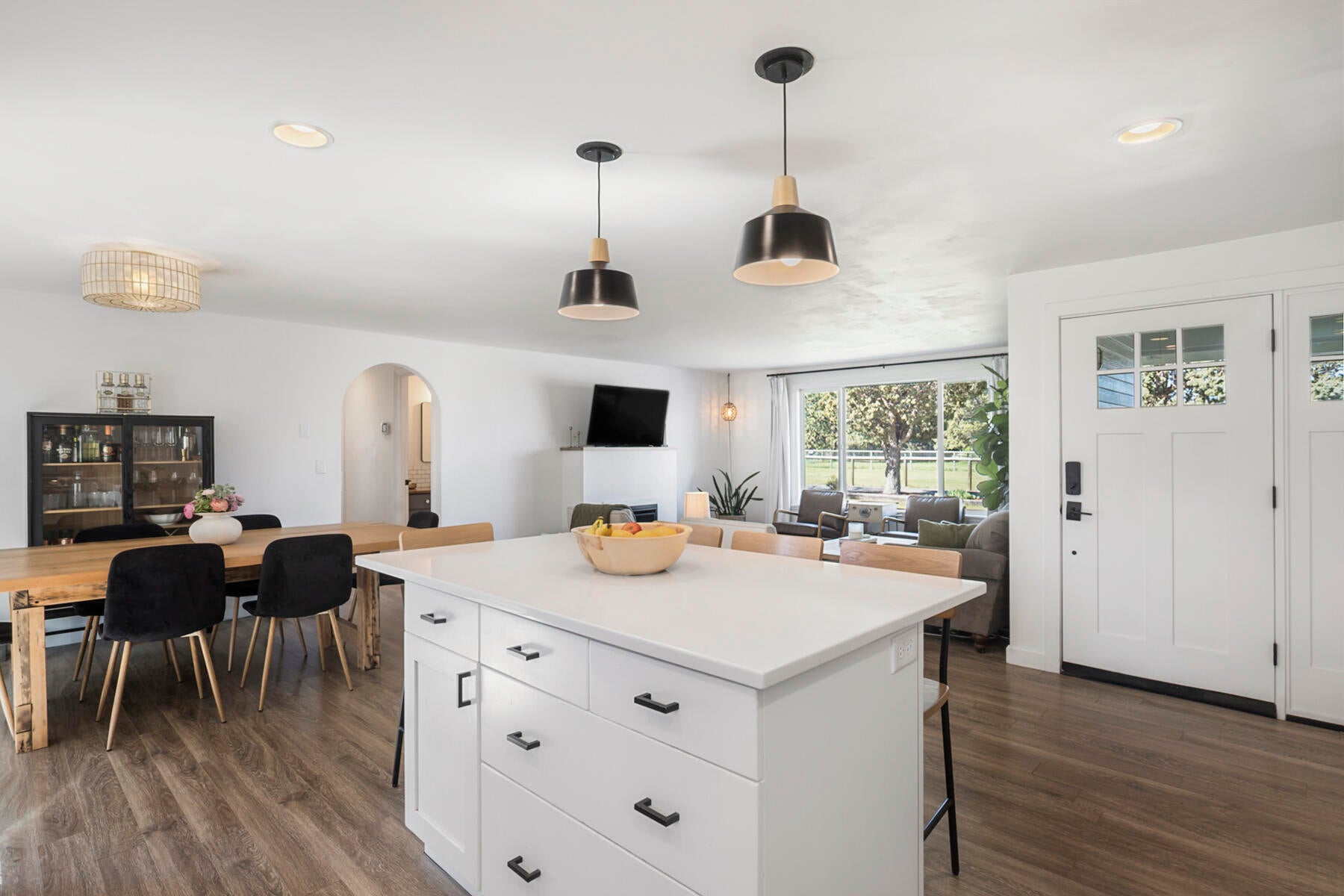 Bend, Oregon, 97703, United States, 4 Bedrooms Bedrooms, ,3 BathroomsBathrooms,Residential,Active,1790219