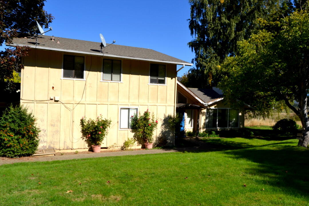 Applegate, Oregon, 97530, United States, 4 Bedrooms Bedrooms, ,3 BathroomsBathrooms,Residential,Active,1963259