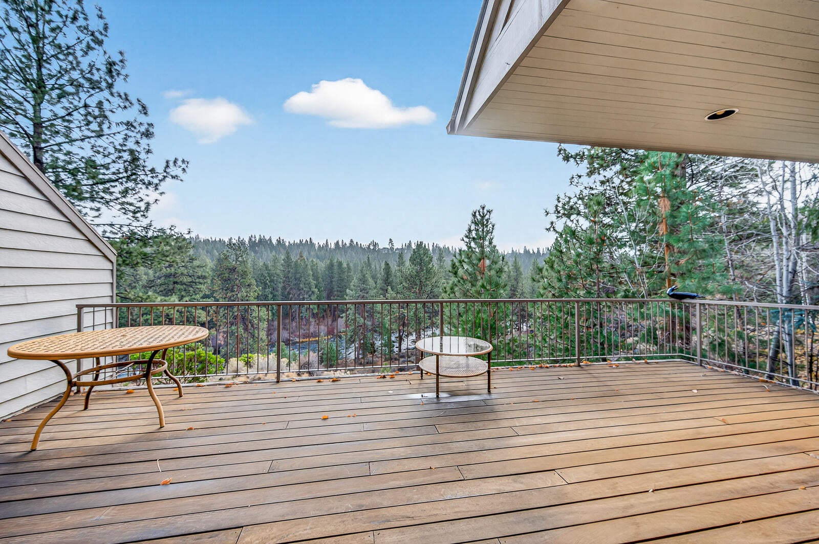 Bend, Oregon, 97702, United States, 4 Bedrooms Bedrooms, ,5 BathroomsBathrooms,Residential,Active,2007101