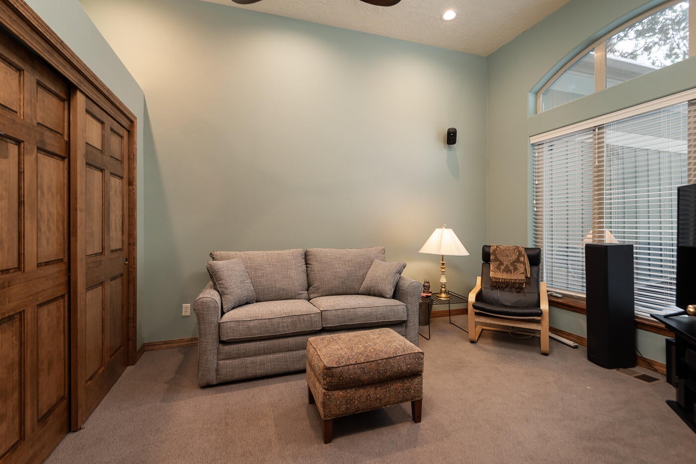 Bend, Oregon, 97703, United States, 3 Bedrooms Bedrooms, ,2 BathroomsBathrooms,Residential,Active,1781622