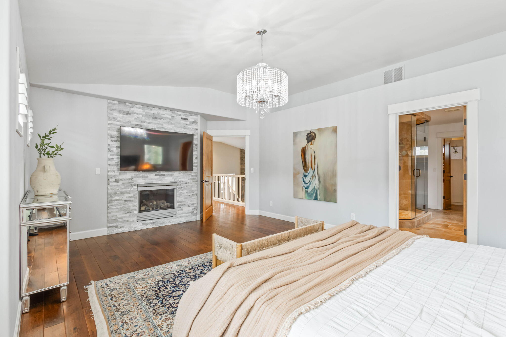 Bend, Oregon, 97702, United States, 4 Bedrooms Bedrooms, ,5 BathroomsBathrooms,Residential,Active,1726847