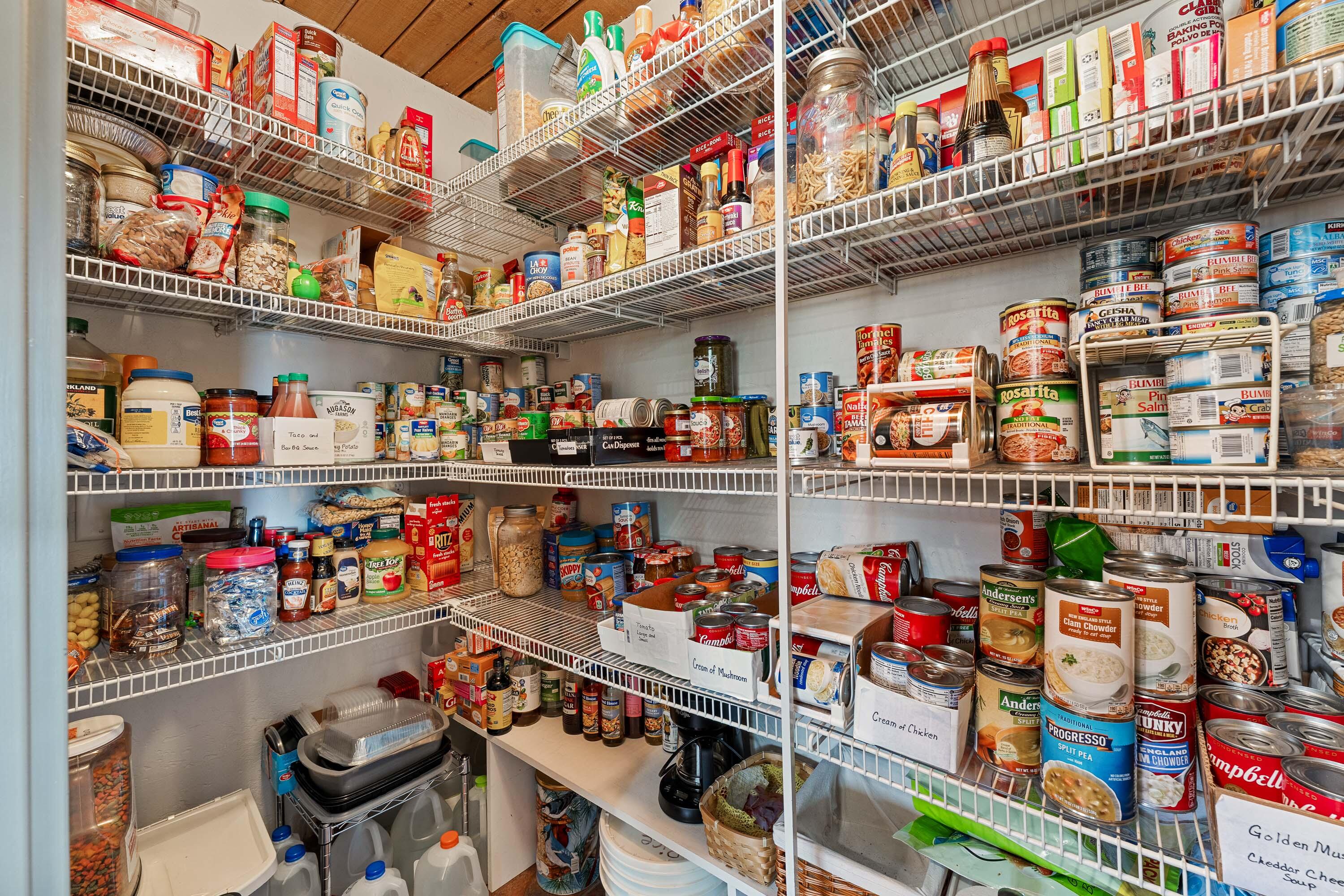 Central Point, Oregon, 97502, United States, 4 Bedrooms Bedrooms, ,4 BathroomsBathrooms,Residential,Active,2006836