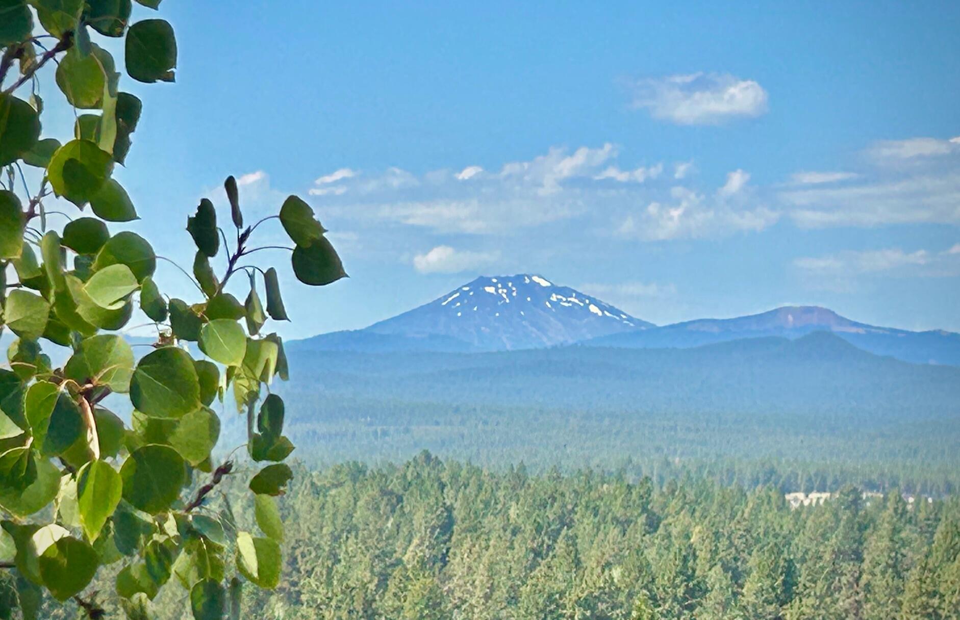 Bend, Oregon, 97702, United States, 3 Bedrooms Bedrooms, ,3 BathroomsBathrooms,Residential,Active,1936452