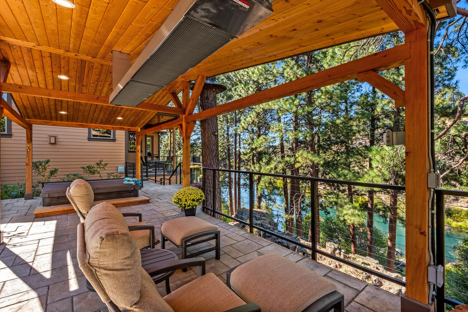 Bend, Oregon, 97703, United States, 3 Bedrooms Bedrooms, ,3 BathroomsBathrooms,Residential,Active,1952278