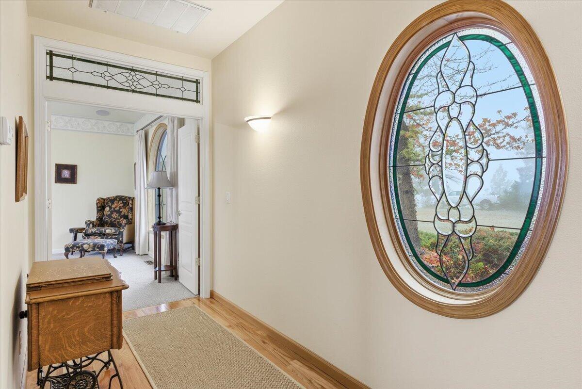 Grants Pass, Oregon, 97527, United States, 3 Bedrooms Bedrooms, ,3 BathroomsBathrooms,Residential,Active,1990612