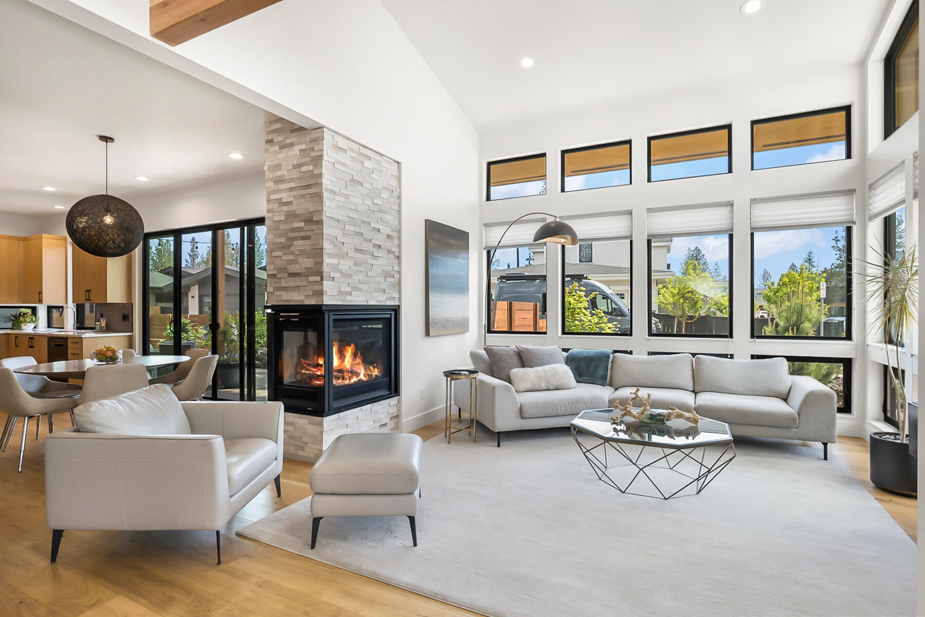 Bend, Oregon, 97703, United States, 3 Bedrooms Bedrooms, ,3 BathroomsBathrooms,Residential,Active,2008310