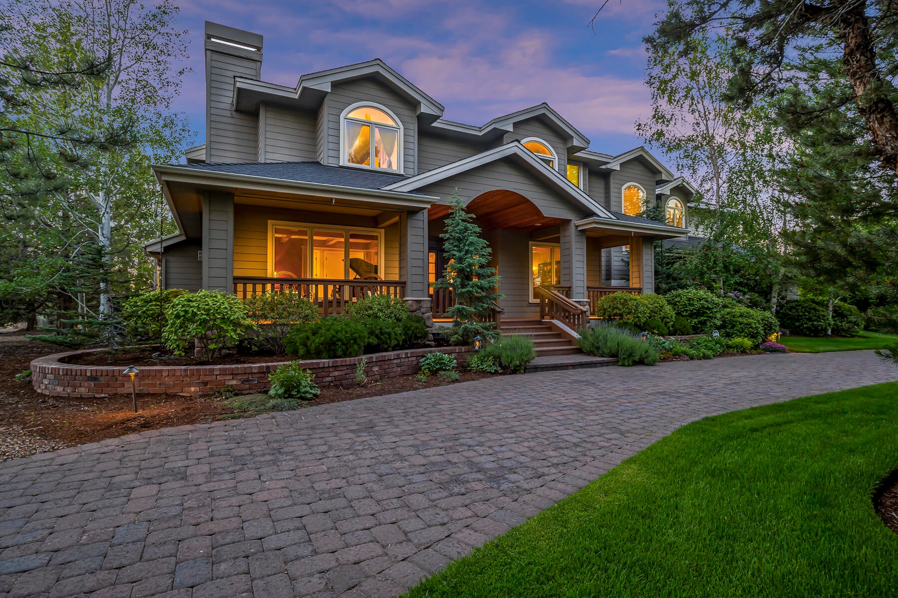 Bend, Oregon, 97702, United States, ,6 BathroomsBathrooms,Residential,Active,1726978