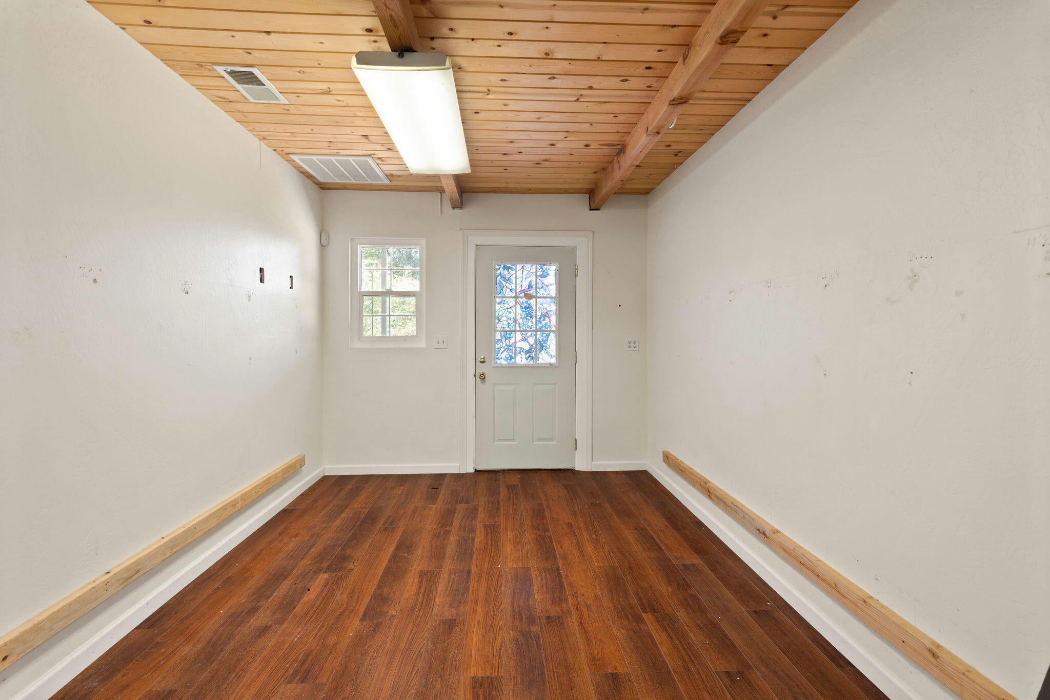 Grants Pass, Oregon, 97527, United States, ,6 BathroomsBathrooms,Residential,Active,1748769