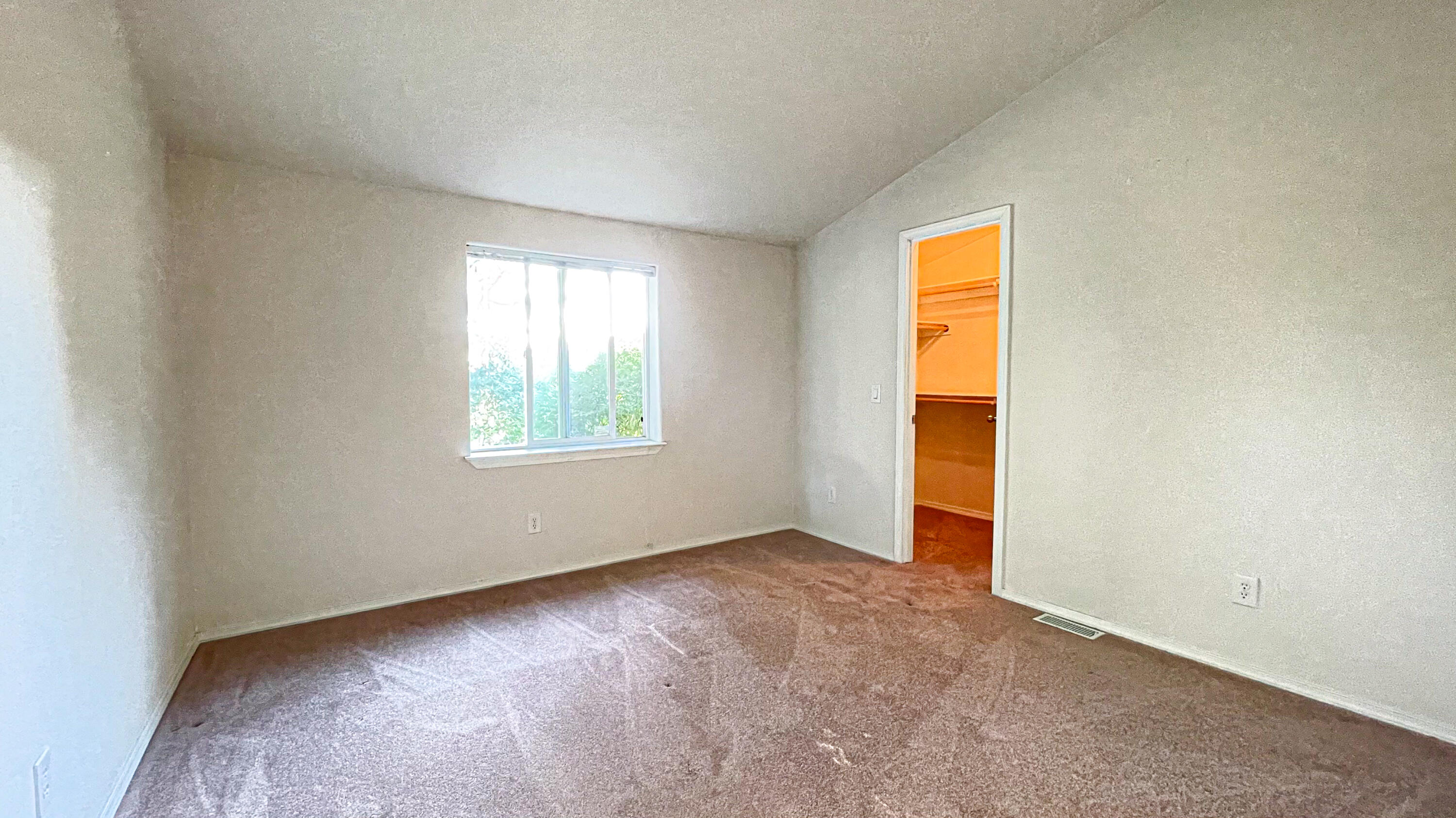 Powell Butte, Oregon, 97753, United States, ,3 BathroomsBathrooms,Residential,Active,1769369