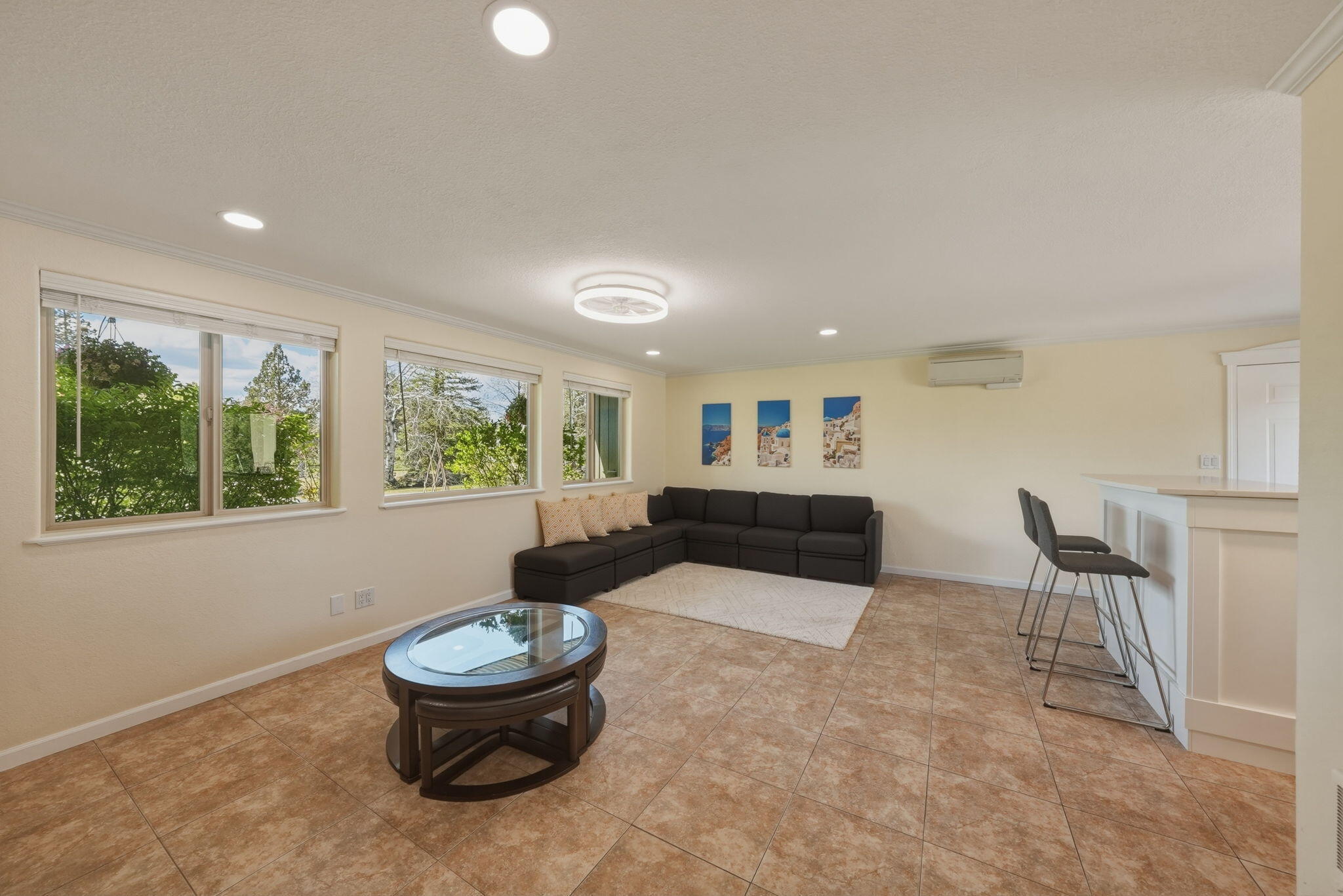 Bend, Oregon, 97702, United States, 3 Bedrooms Bedrooms, ,5 BathroomsBathrooms,Residential,Active,2045021