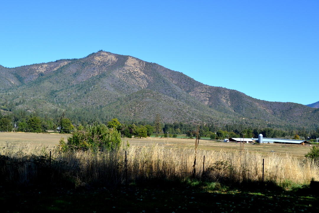 Applegate, Oregon, 97530, United States, 4 Bedrooms Bedrooms, ,3 BathroomsBathrooms,Residential,Active,1963259