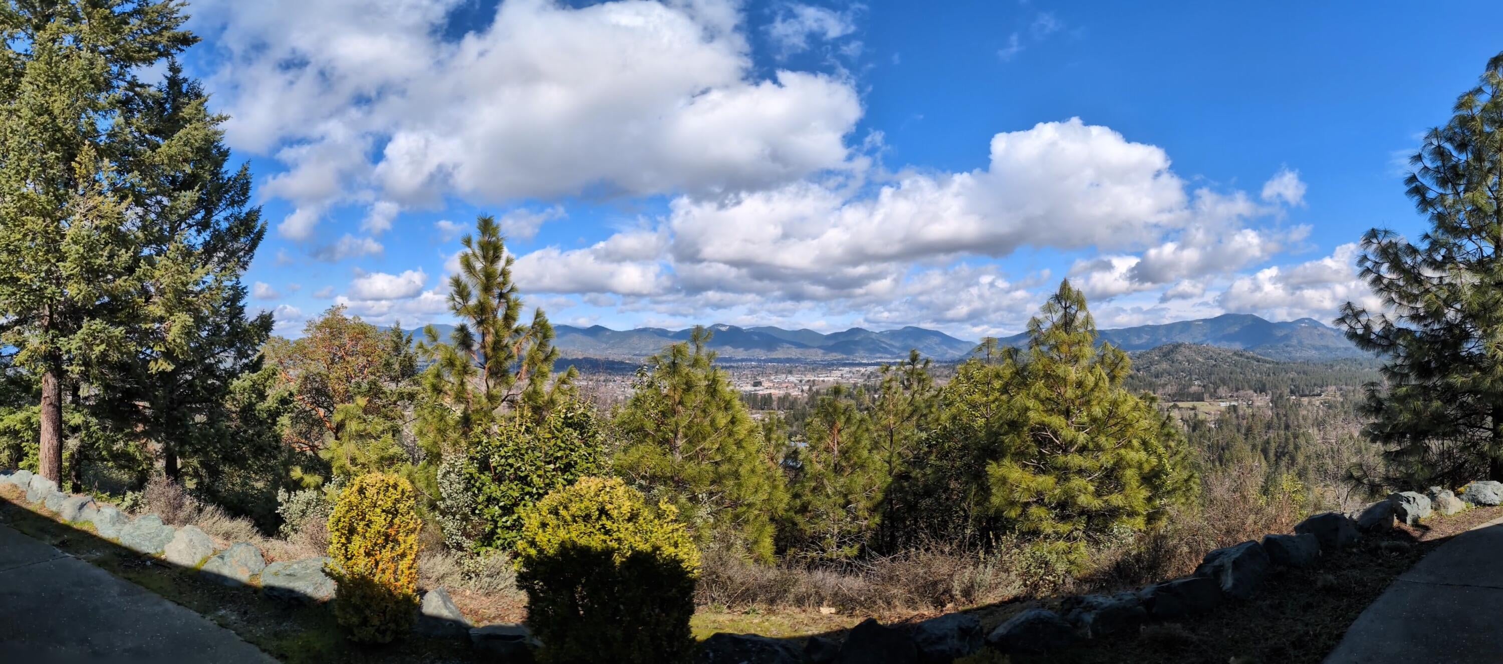 Grants Pass, Oregon, 97527, United States, 3 Bedrooms Bedrooms, ,3 BathroomsBathrooms,Residential,Active,1990612