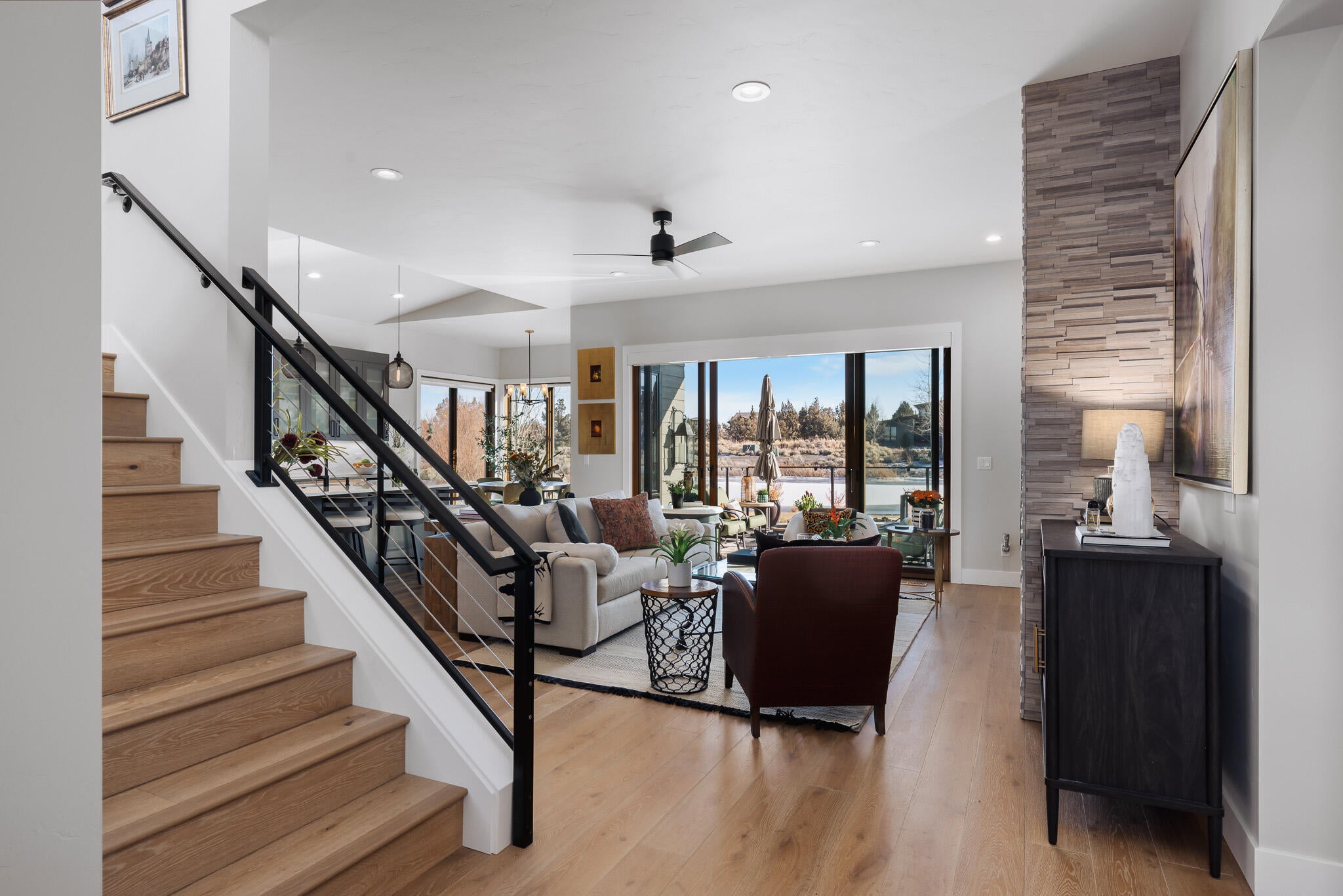 Bend, Oregon, 97701, United States, 3 Bedrooms Bedrooms, ,3 BathroomsBathrooms,Residential,Active,2015445