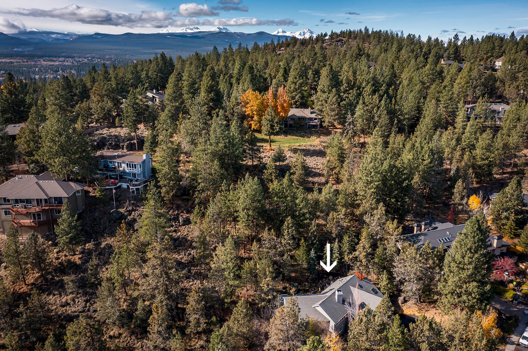 Bend, Oregon, 97703, United States, 5 Bedrooms Bedrooms, ,3 BathroomsBathrooms,Residential,Active,1972188