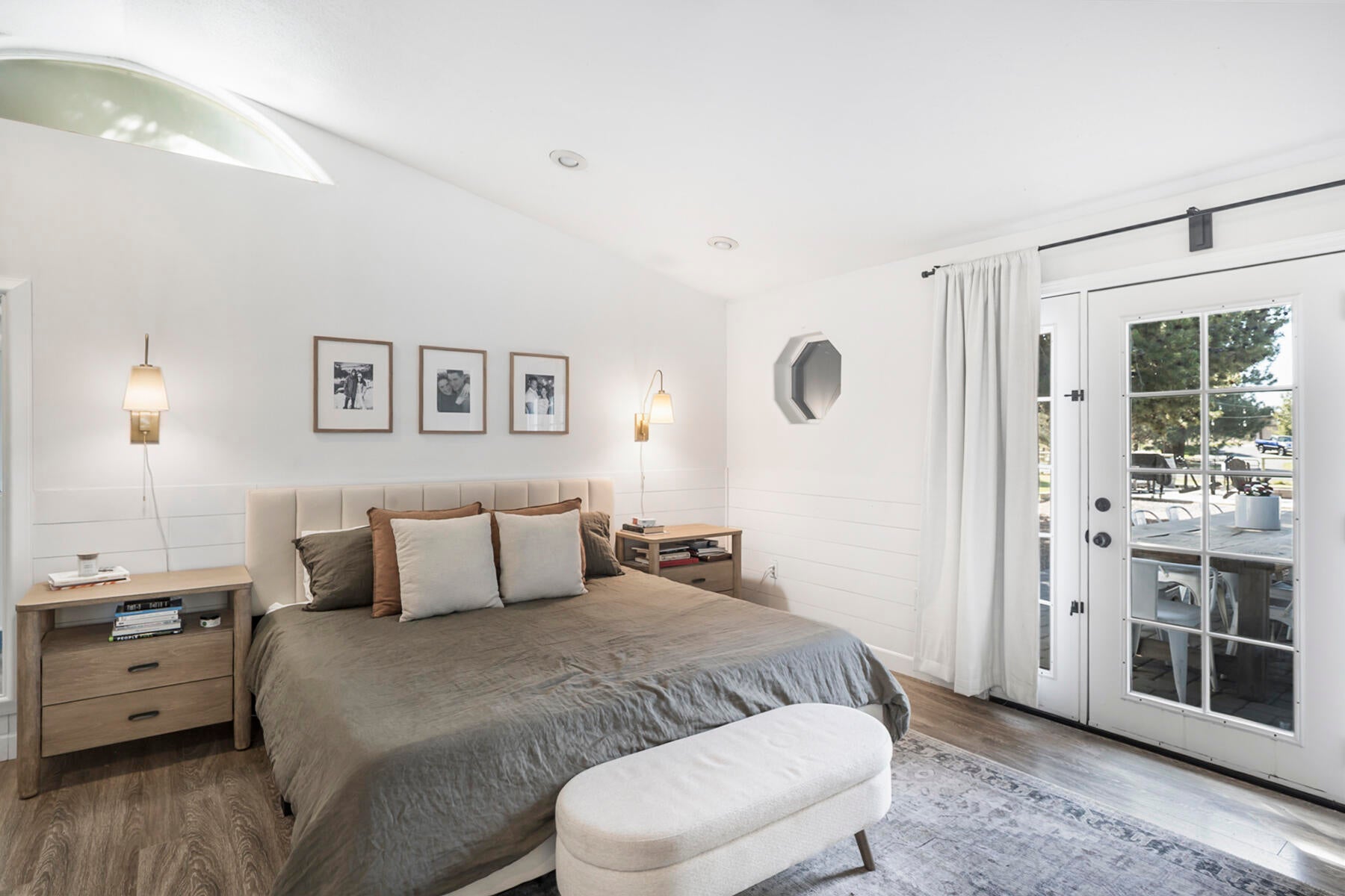 Bend, Oregon, 97703, United States, 4 Bedrooms Bedrooms, ,3 BathroomsBathrooms,Residential,Active,1790219