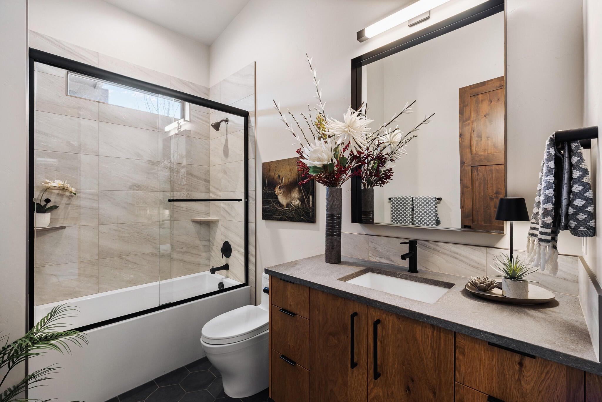 Bend, Oregon, 97701, United States, 3 Bedrooms Bedrooms, ,3 BathroomsBathrooms,Residential,Active,2015445