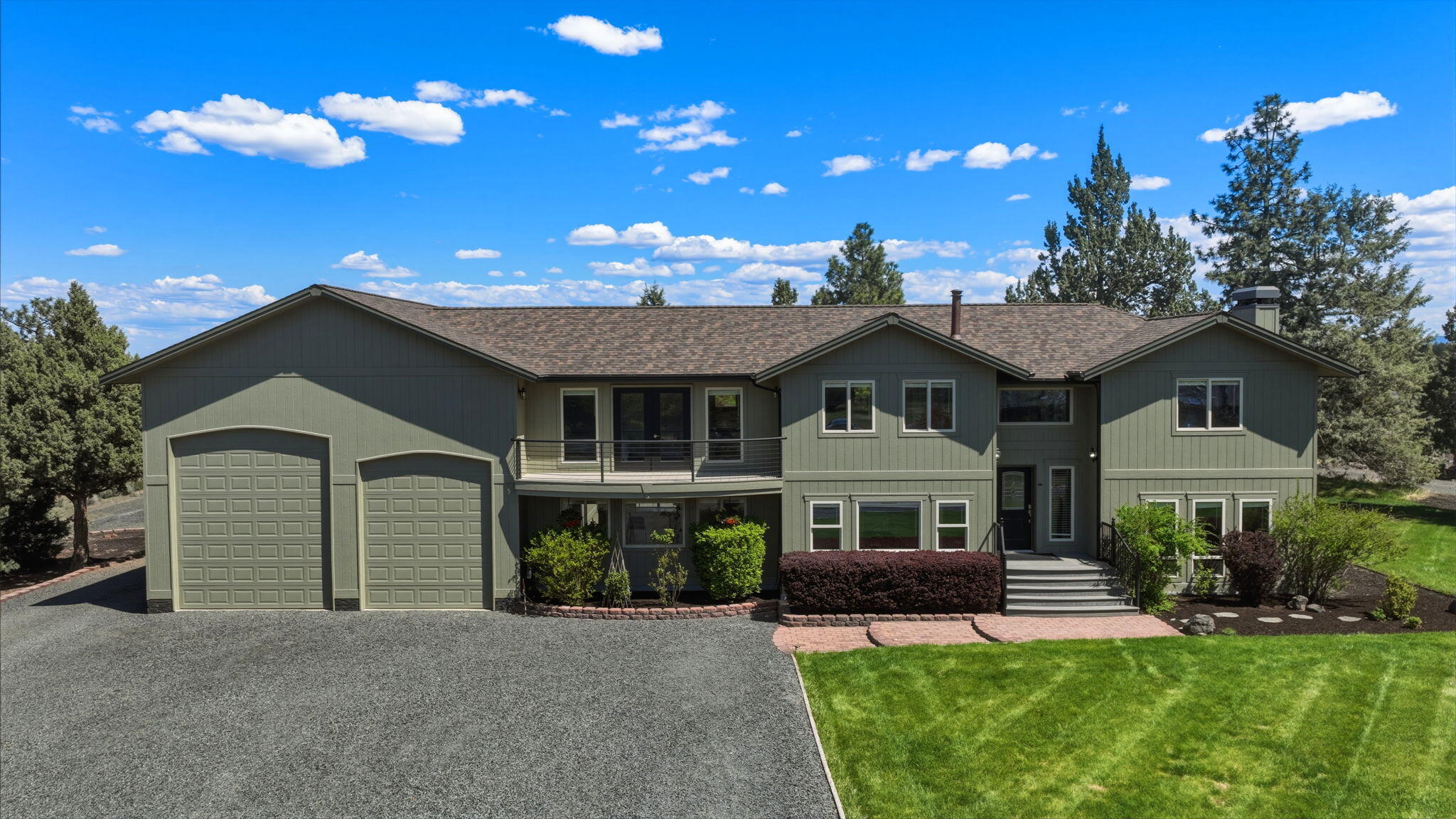 Bend, Oregon, 97702, United States, 3 Bedrooms Bedrooms, ,5 BathroomsBathrooms,Residential,Active,2045021