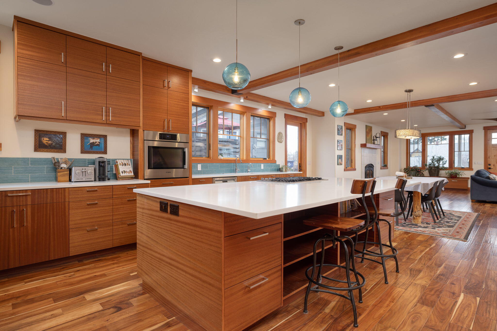 Bend, Oregon, 97703, United States, 4 Bedrooms Bedrooms, ,4 BathroomsBathrooms,Residential,Active,1996273