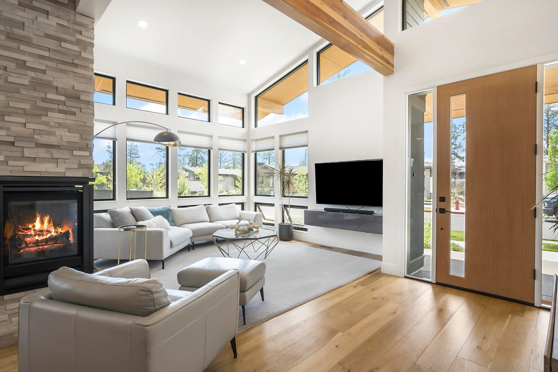 Bend, Oregon, 97703, United States, 3 Bedrooms Bedrooms, ,3 BathroomsBathrooms,Residential,Active,2008310